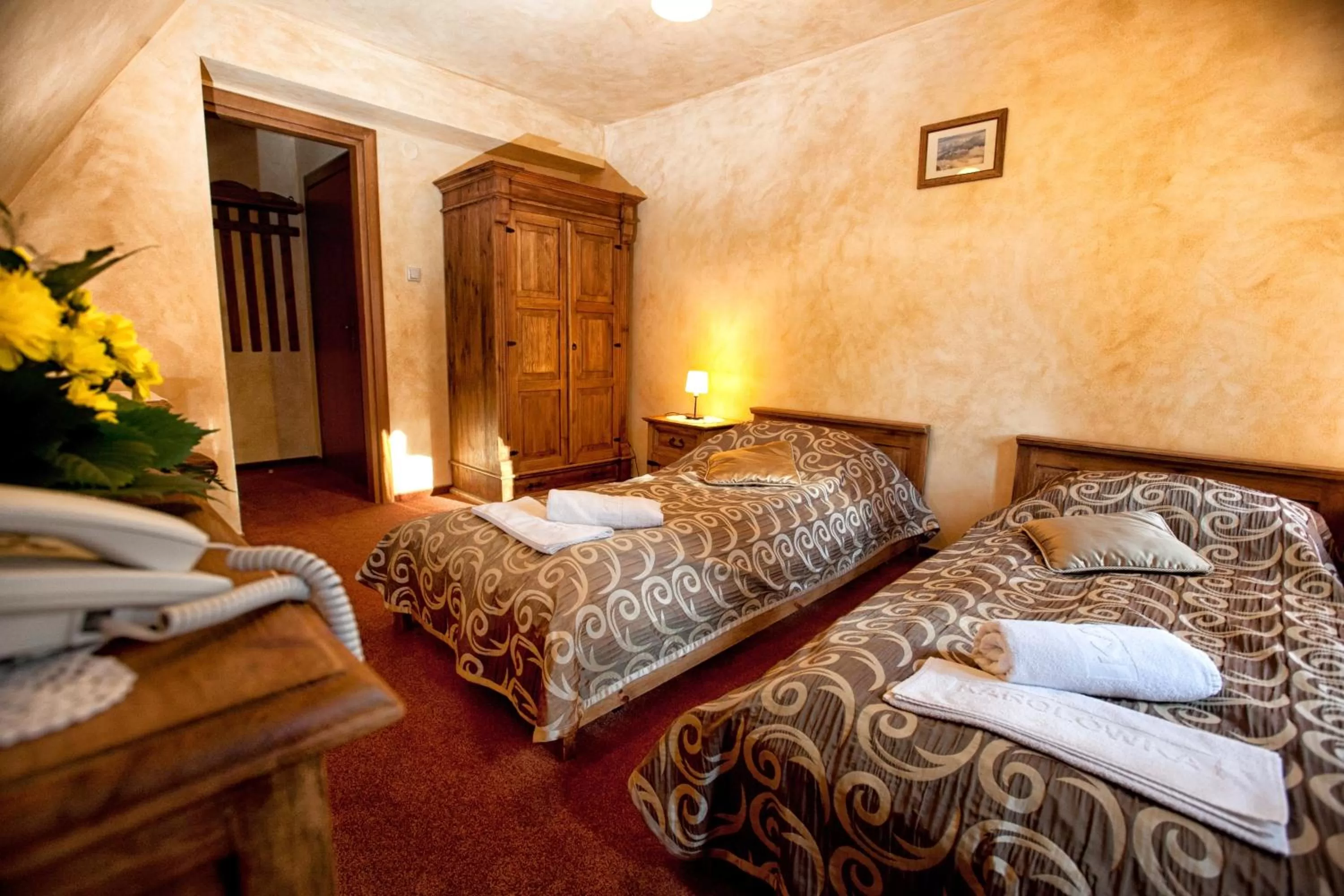 Bed in Hotel Dwór Karolówka