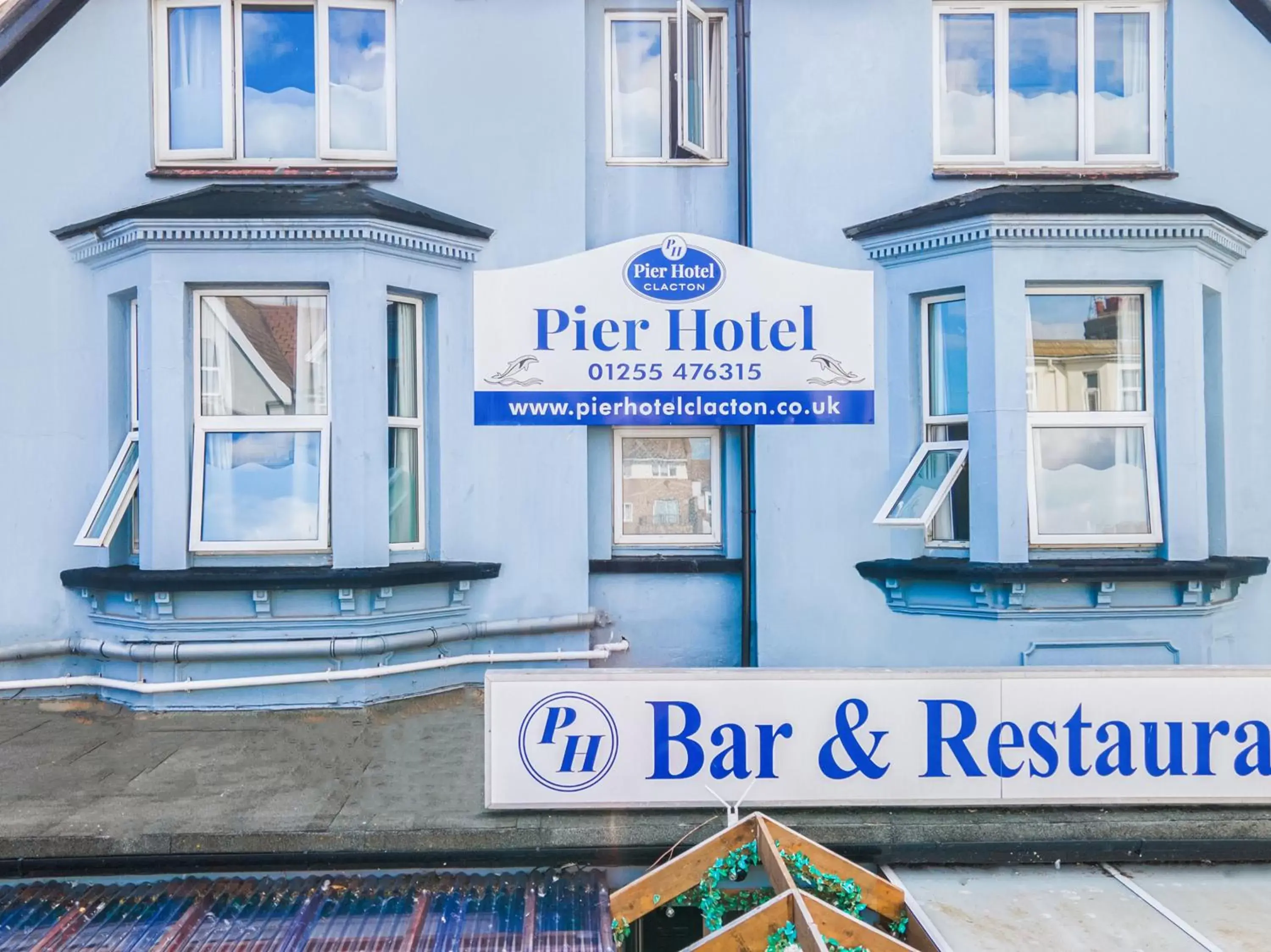 Facade/entrance, Property Logo/Sign in OYO Pier Hotel