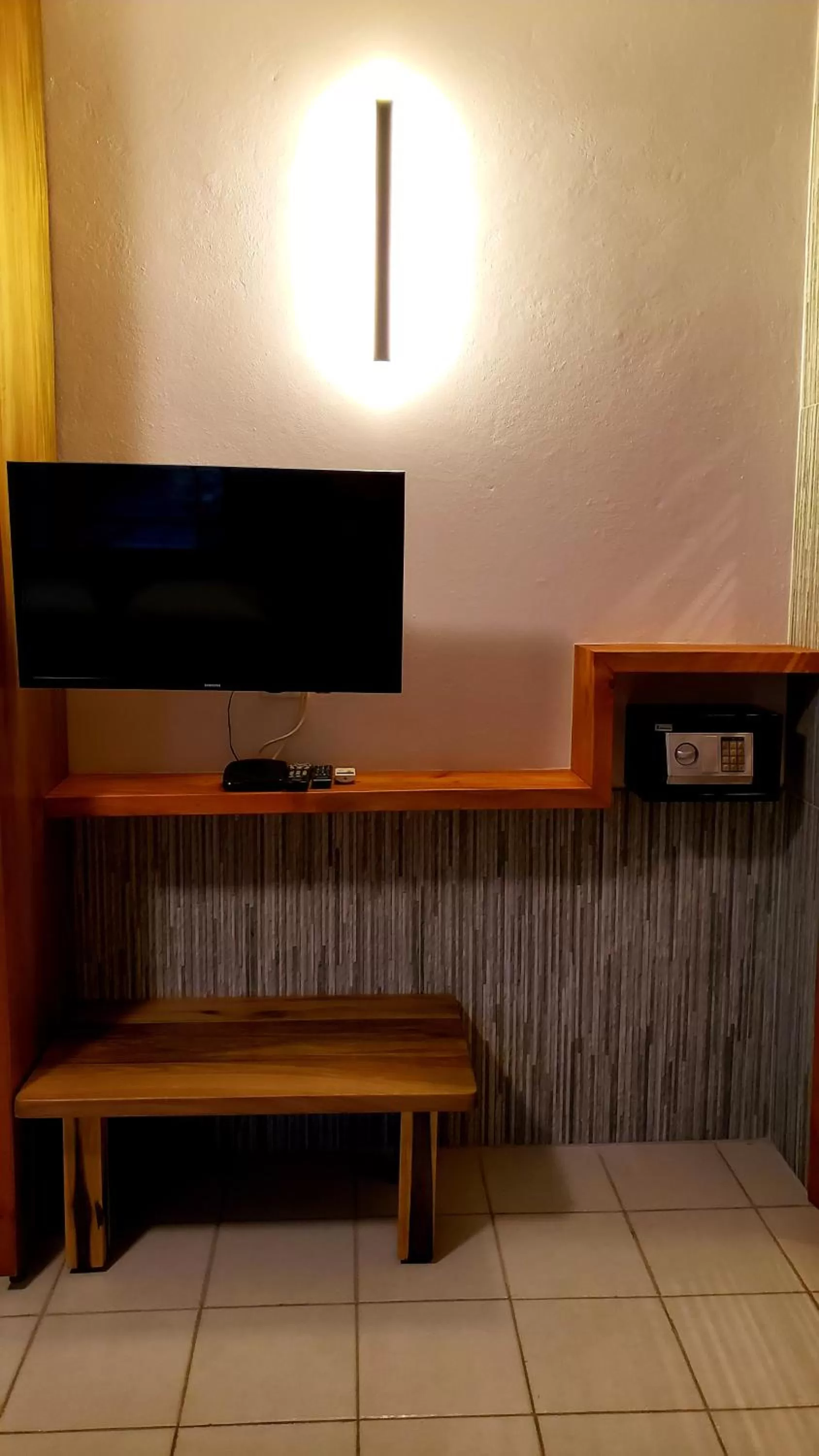 TV and multimedia in Sunrise Club Hotel