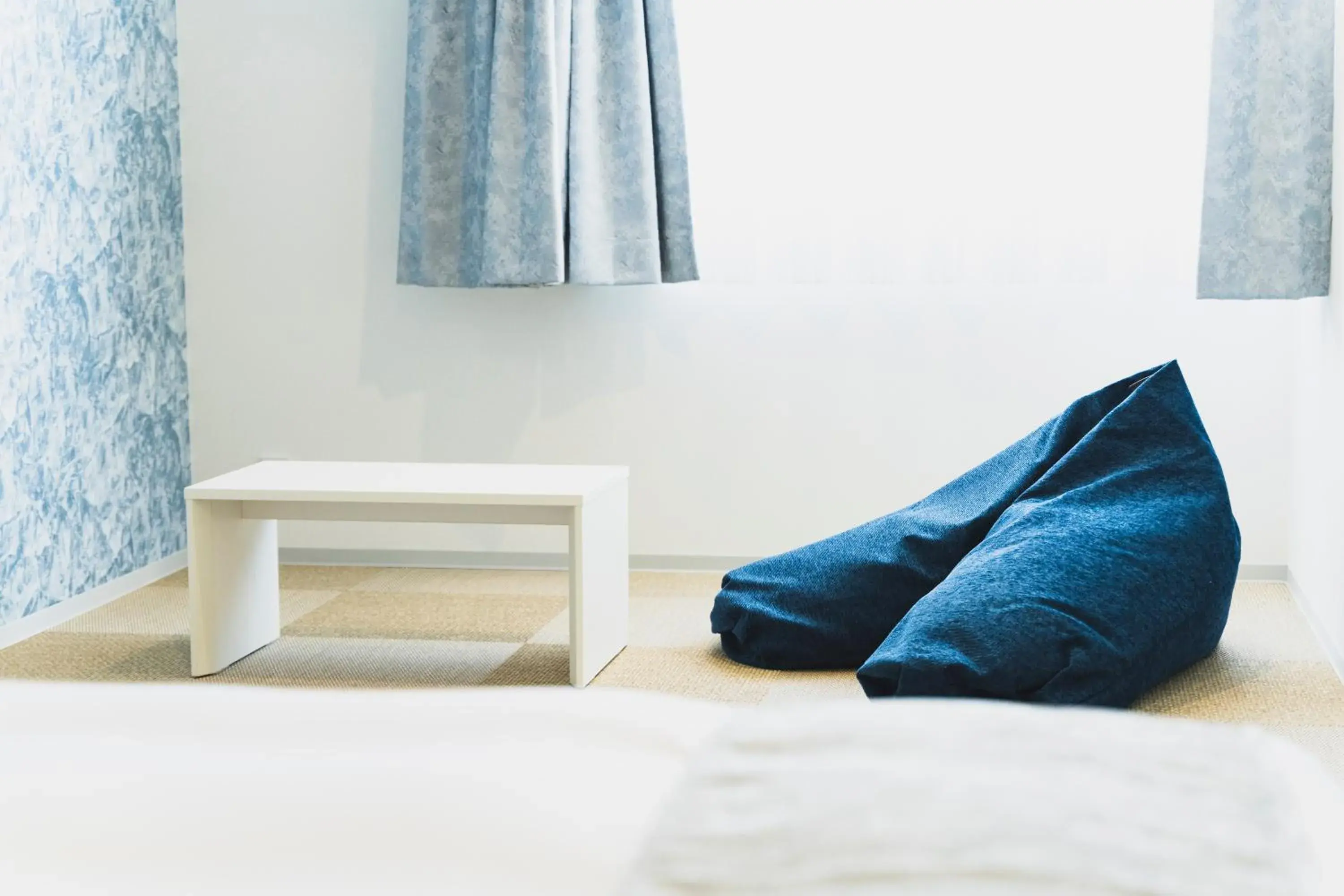 Photo of the whole room, Bed in Rembrandt Style Naha Photo of the whole room, Bed in Rembrandt Style Naha