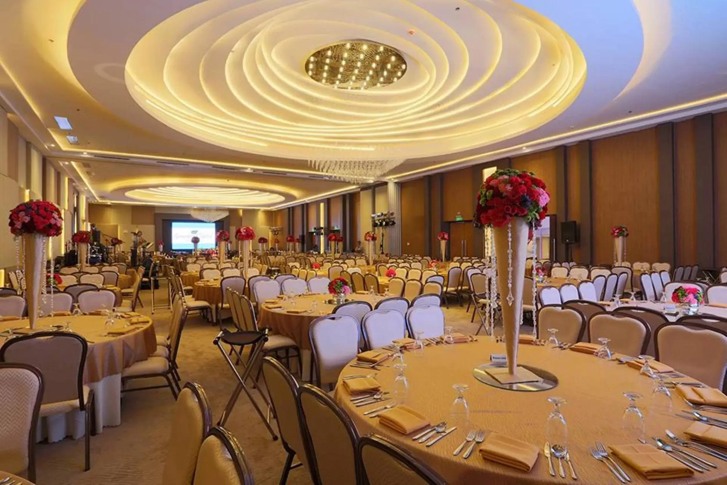 Banquet/Function facilities, Restaurant/Places to Eat in Greenleaf Hotel Gensan