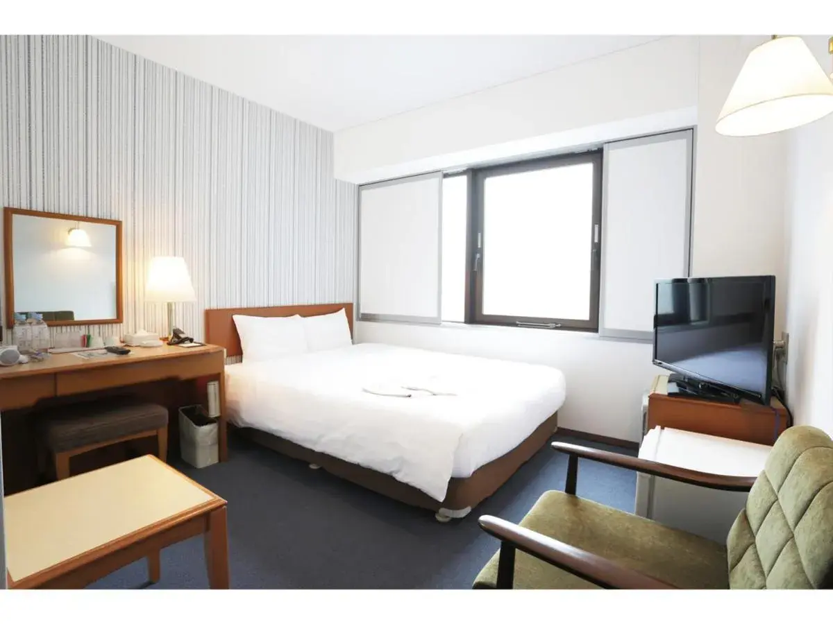 Bed in Smile Hotel Nihonbashi Mitsukoshimae