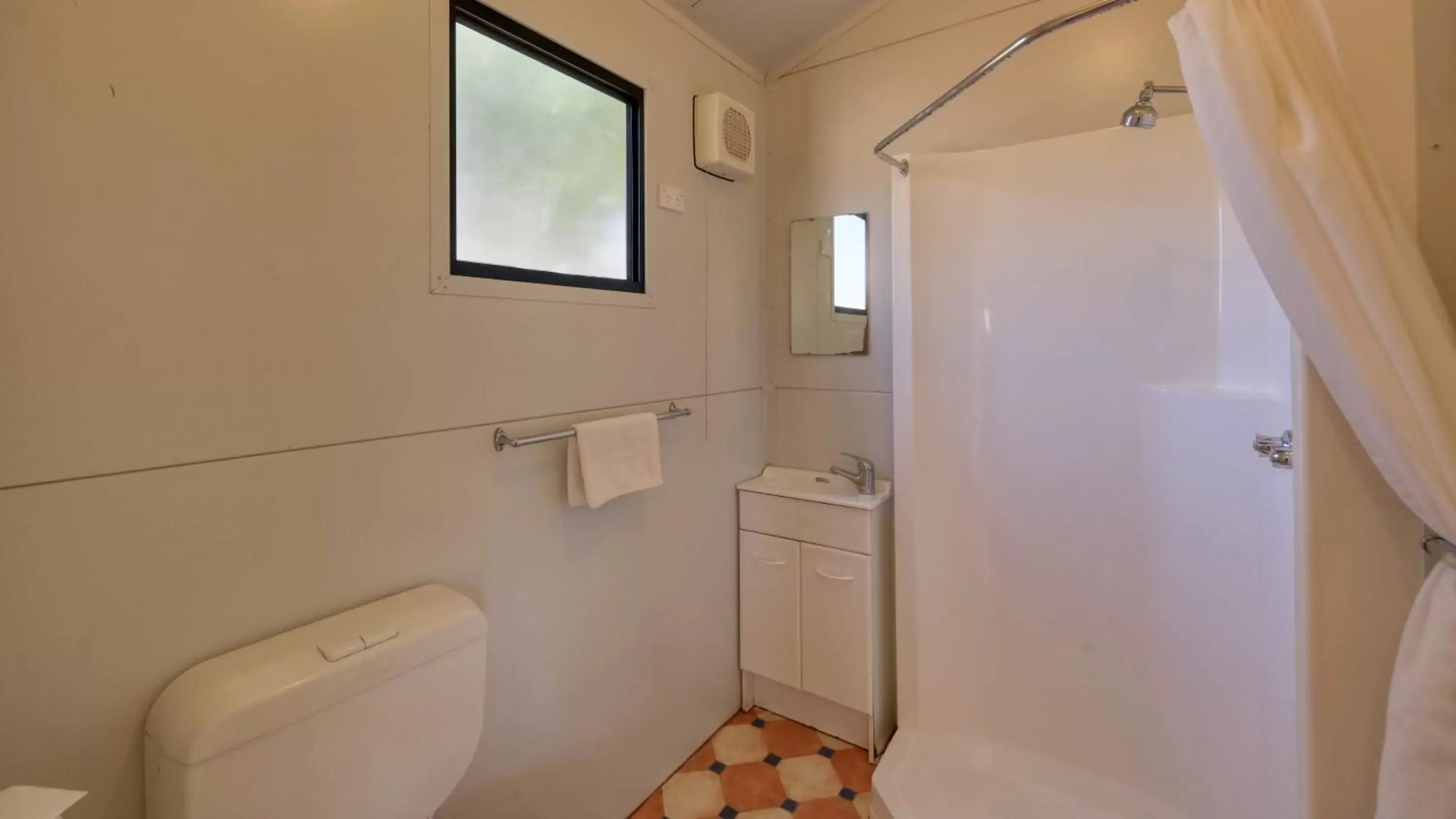 Bathroom in Cobar Caravan Park