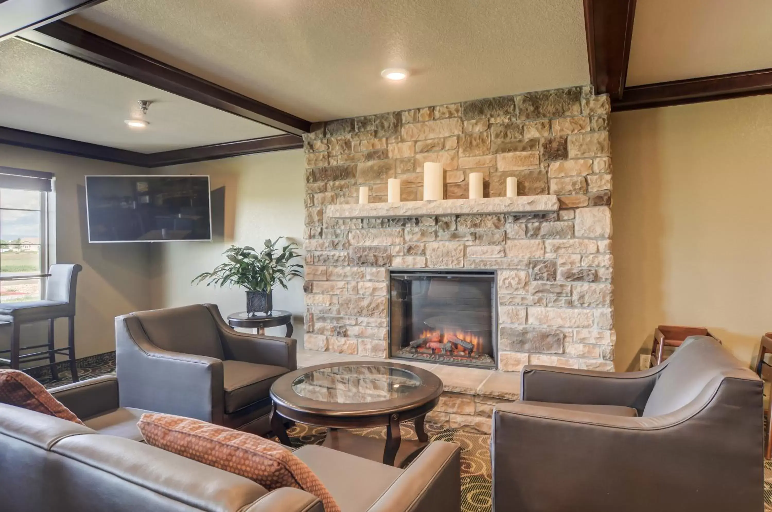 Lounge or bar, Seating Area in Cobblestone Inn & Suites - Ord