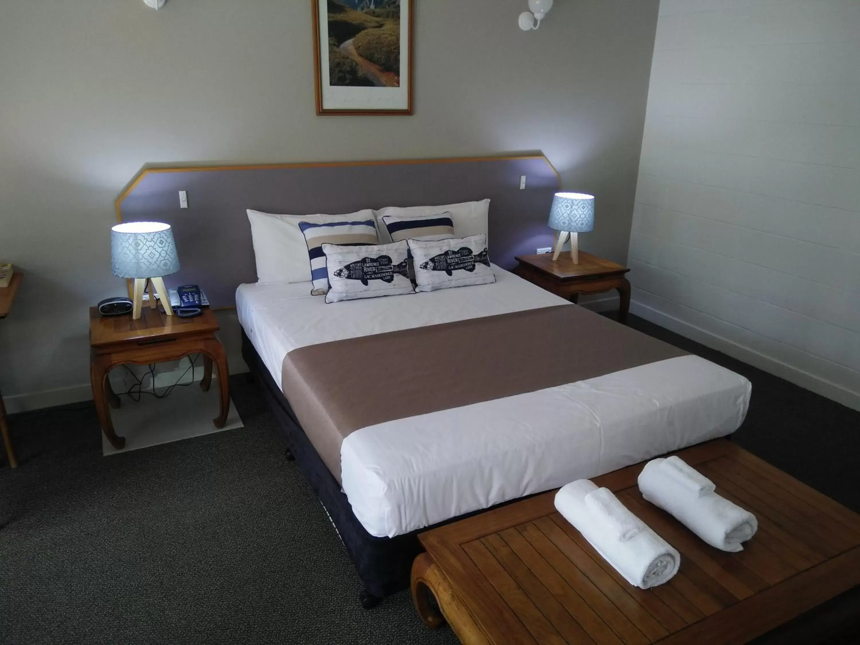 Bed in Capricorn Motel & Conference Centre