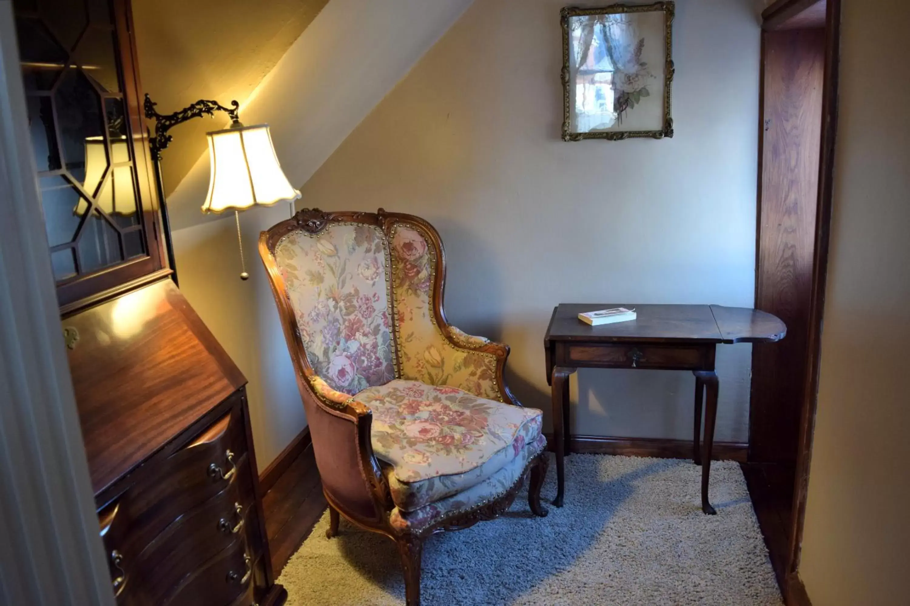 Seating Area in Gifford-Risley House Bed and Breakfast