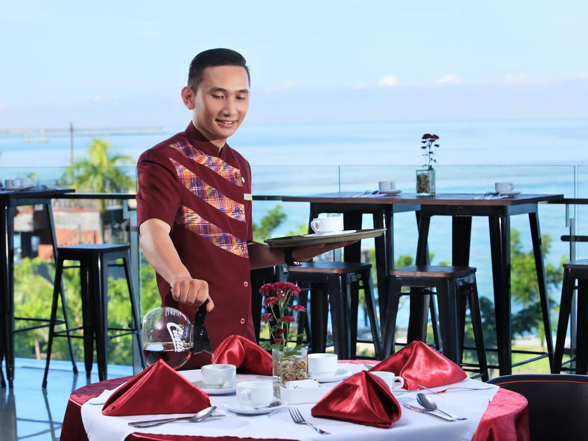 Restaurant/places to eat in Swiss-Belhotel Makassar