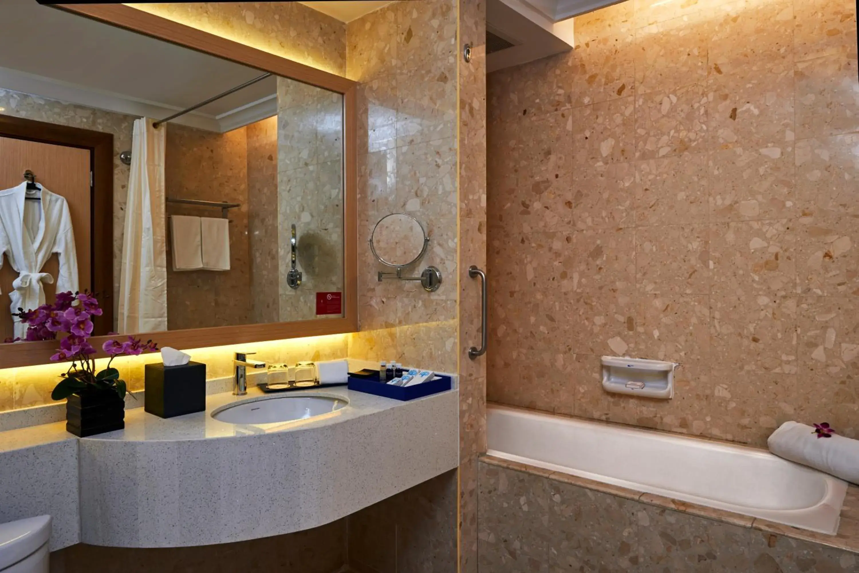 Bathroom in Pearl International Hotel