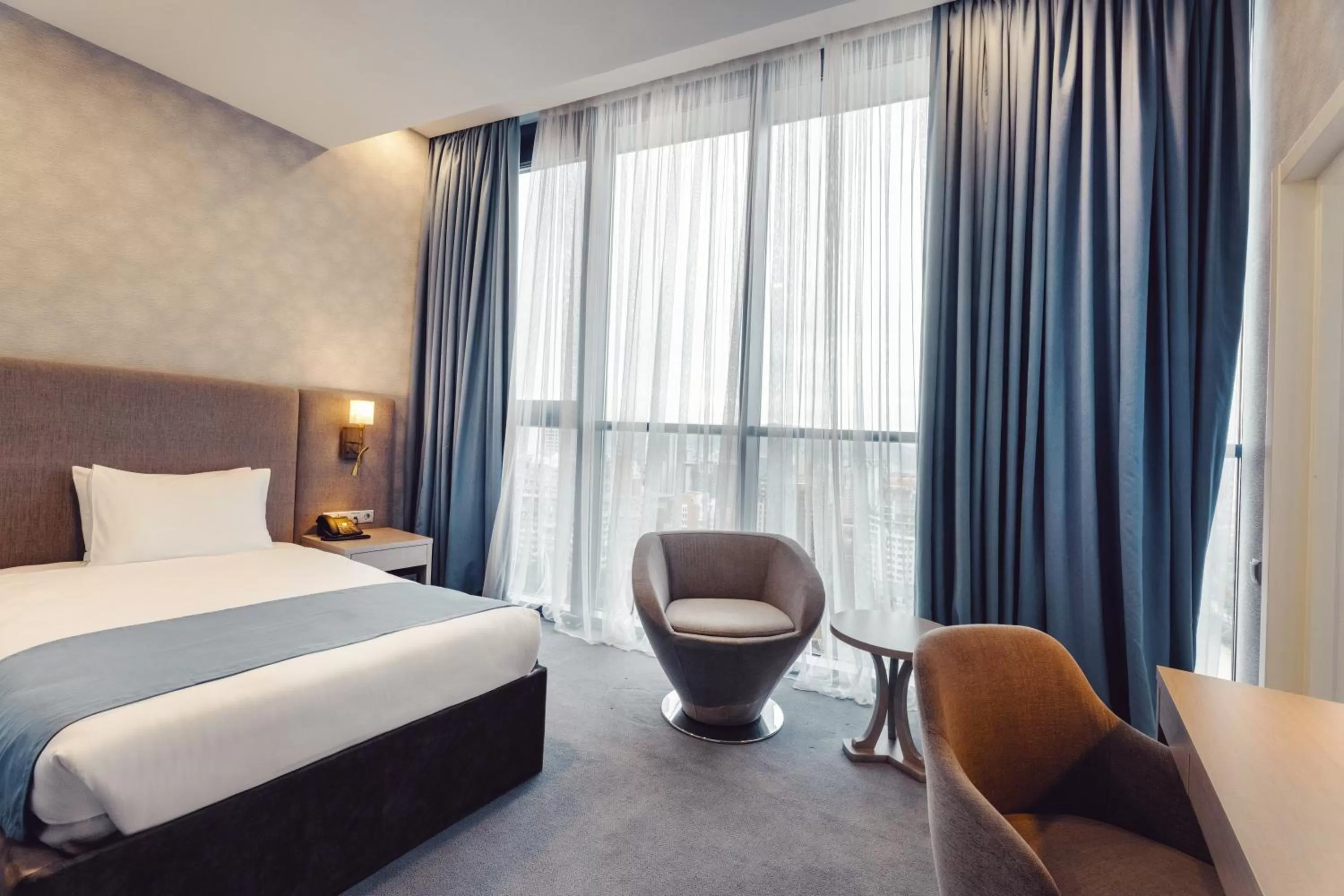 Living room, Bed in Meta Business Hotel By King David