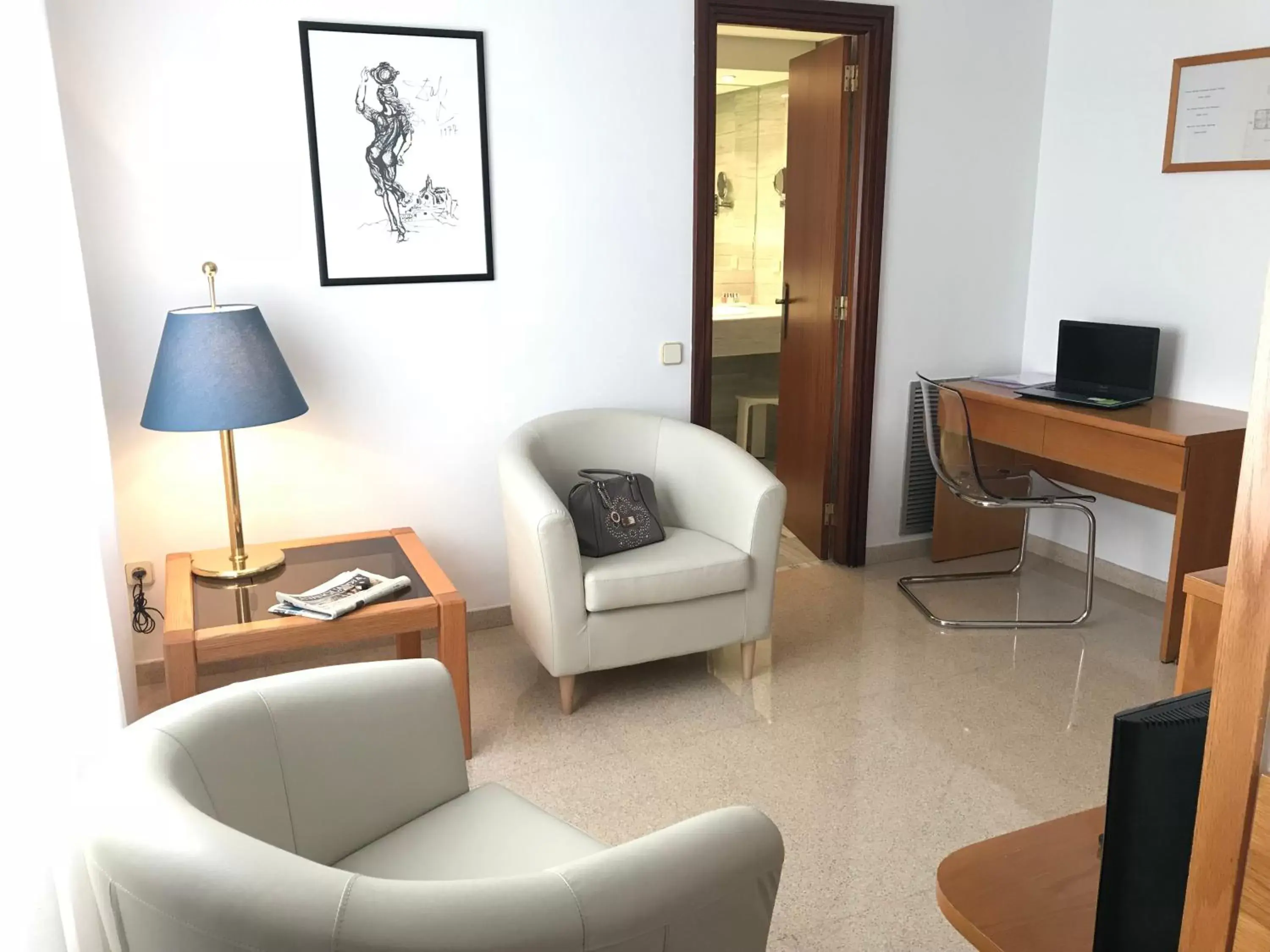 Bedroom, Seating Area in Hotel Restaurant Bon Retorn