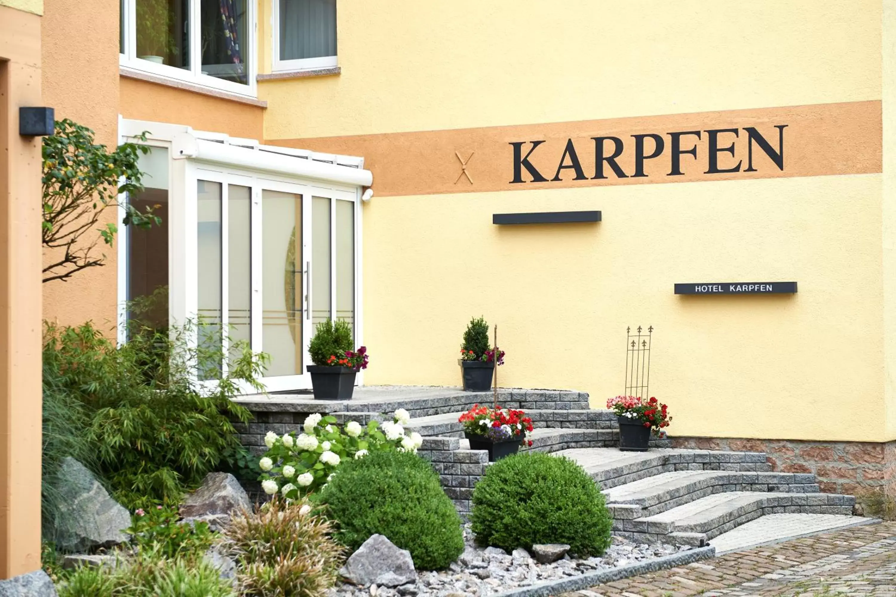 Property building in Hotel & Restaurant Zum Karpfen