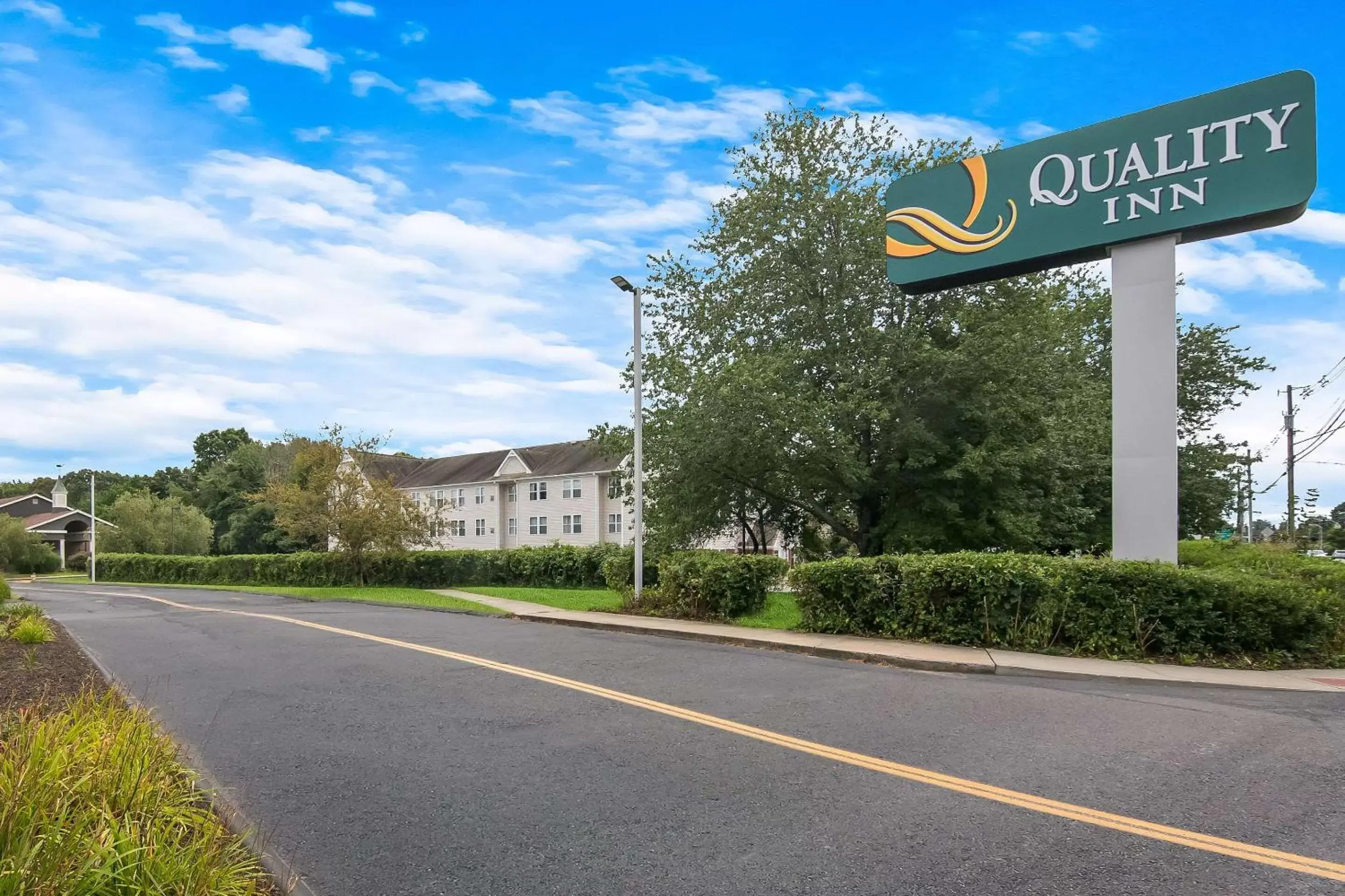Property Building in Quality Inn Mystic