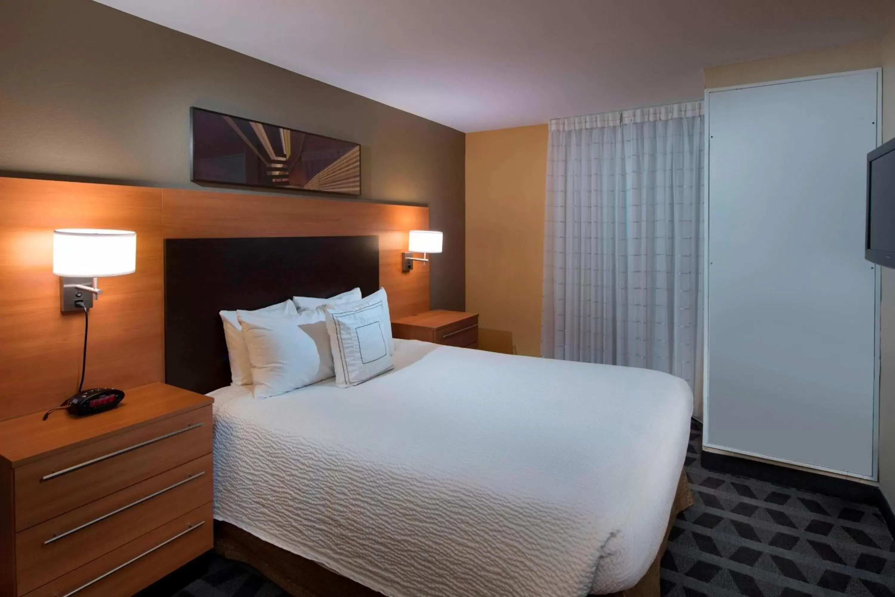 Bedroom, Bed in TownePlace Suites by Marriott Atlanta Alpharetta