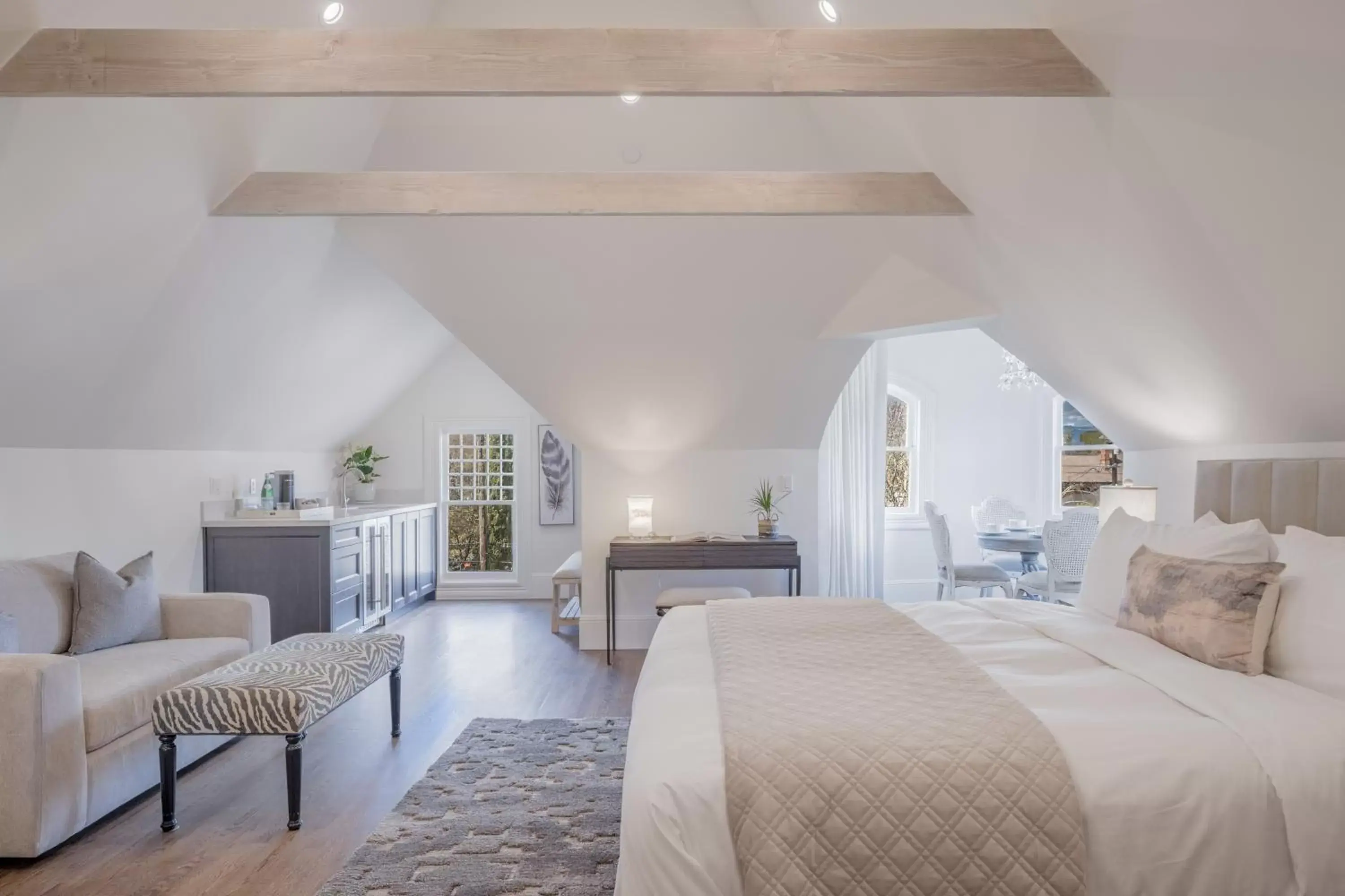 Bed in The George - Luxury Boutique Inn Bed in The George - Luxury Boutique Inn