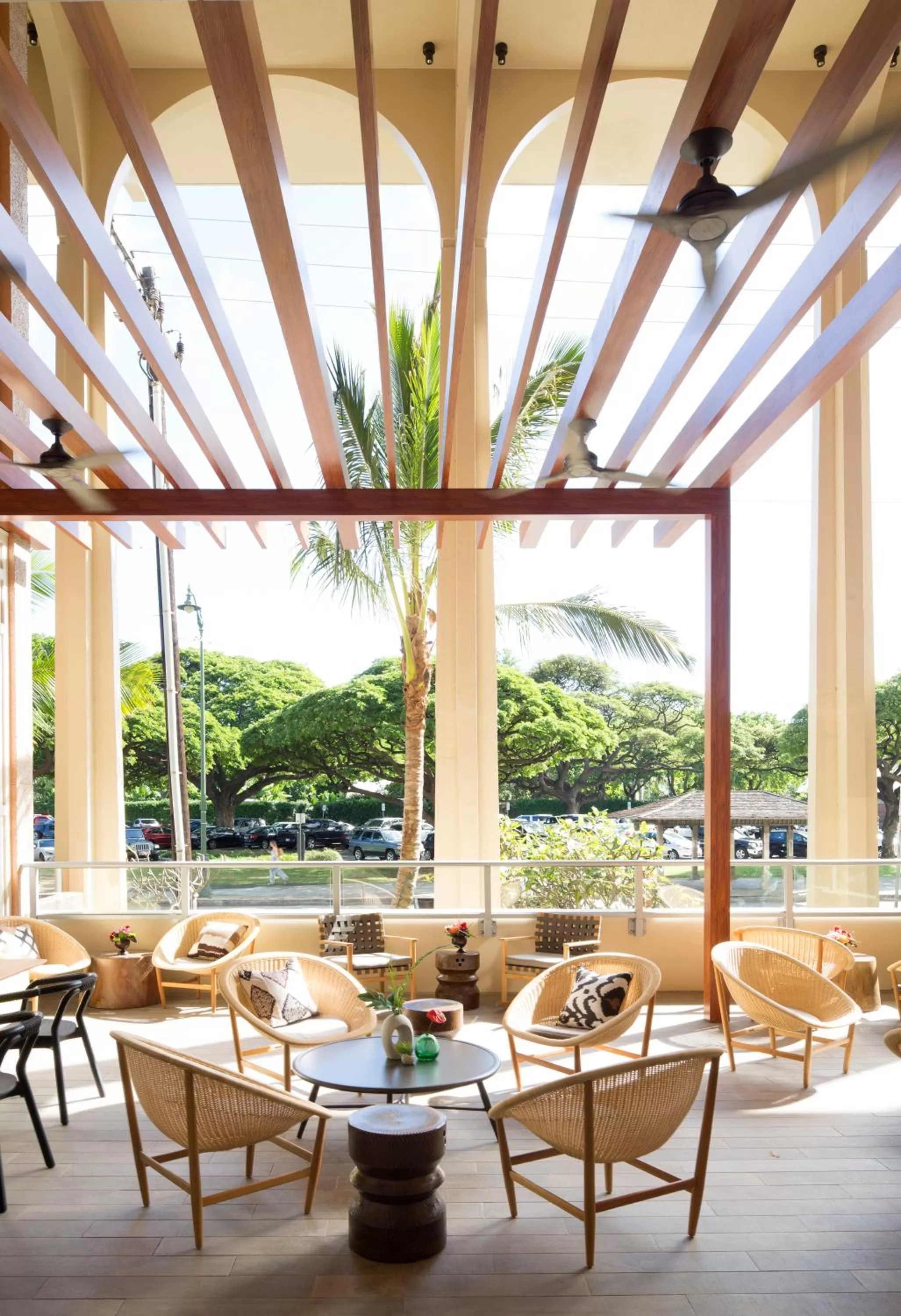 Restaurant/places to eat in Queen Kapiolani Hotel