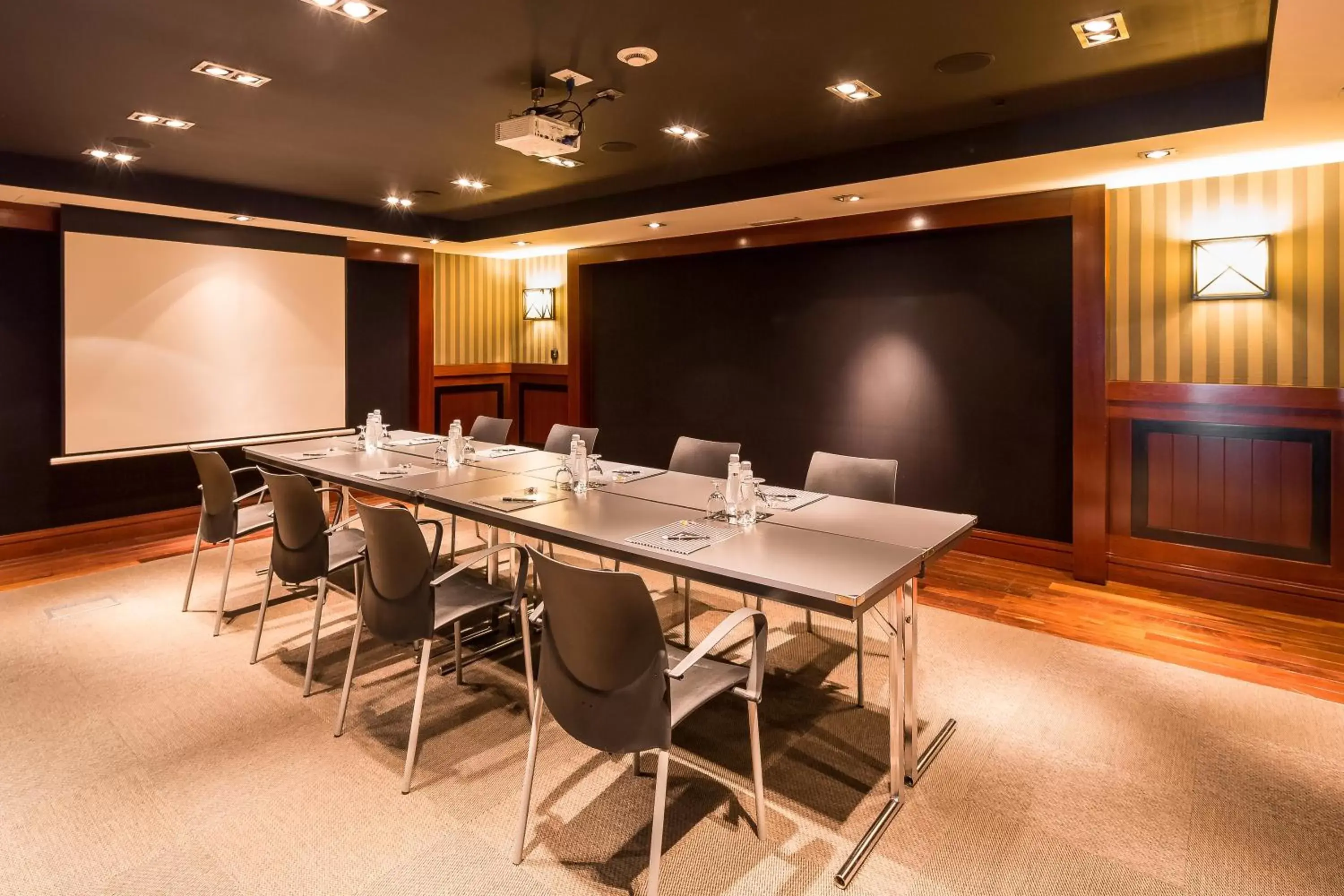 Meeting/conference room in U232 Hotel