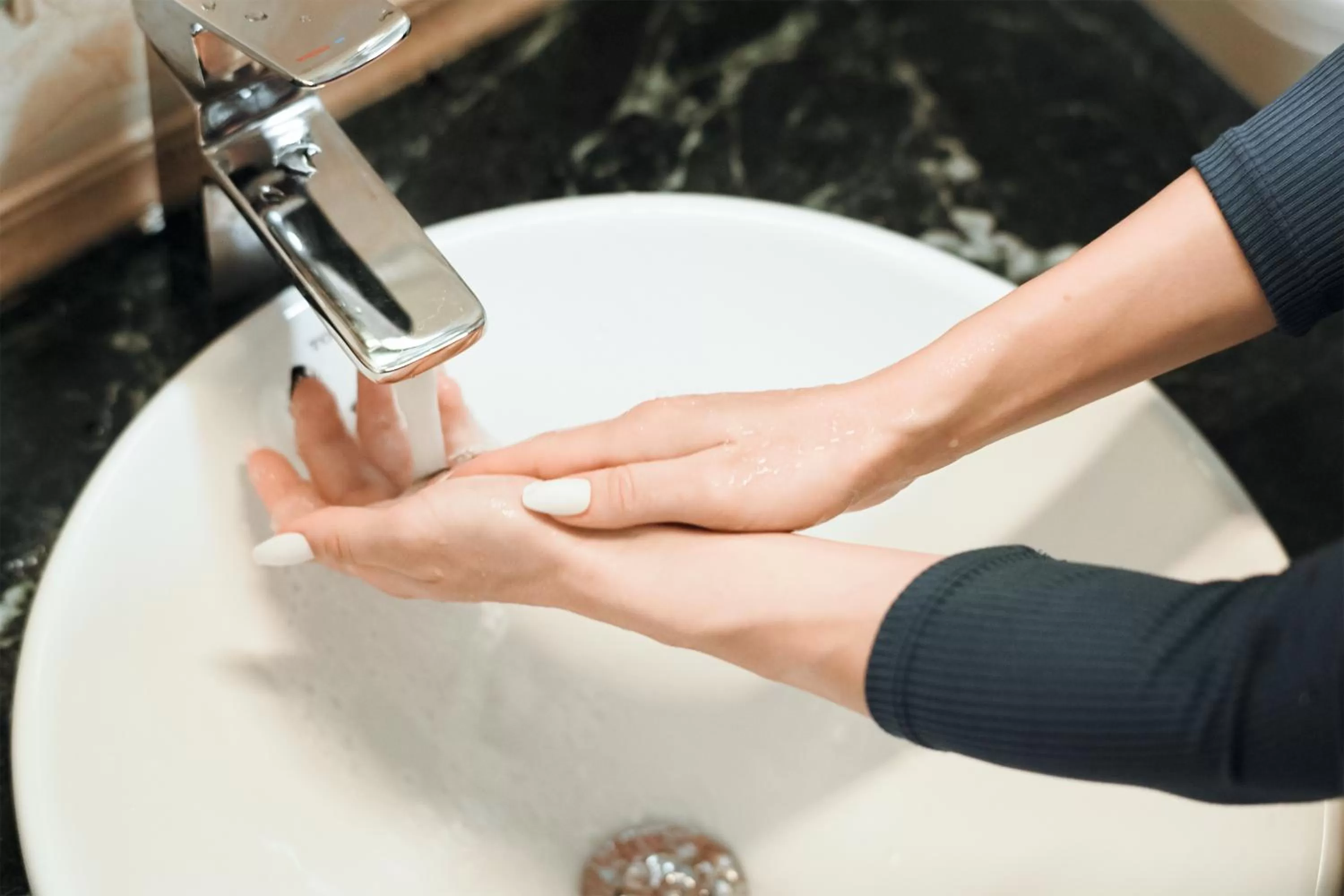 Shower in Hạ Long Starlight Hotel