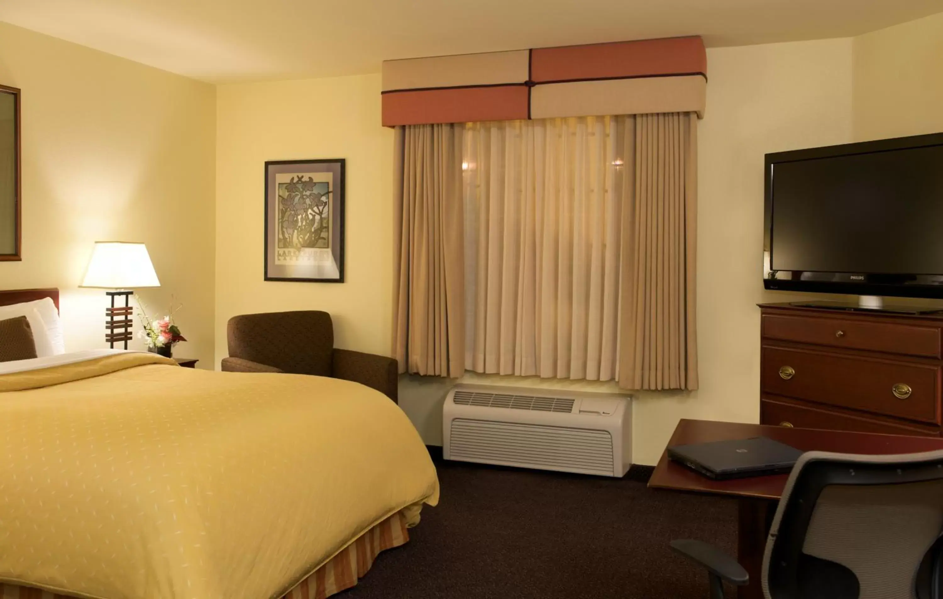 Bedroom, Room Photo in Larkspur Landing Bellevue - An All-Suite Hotel