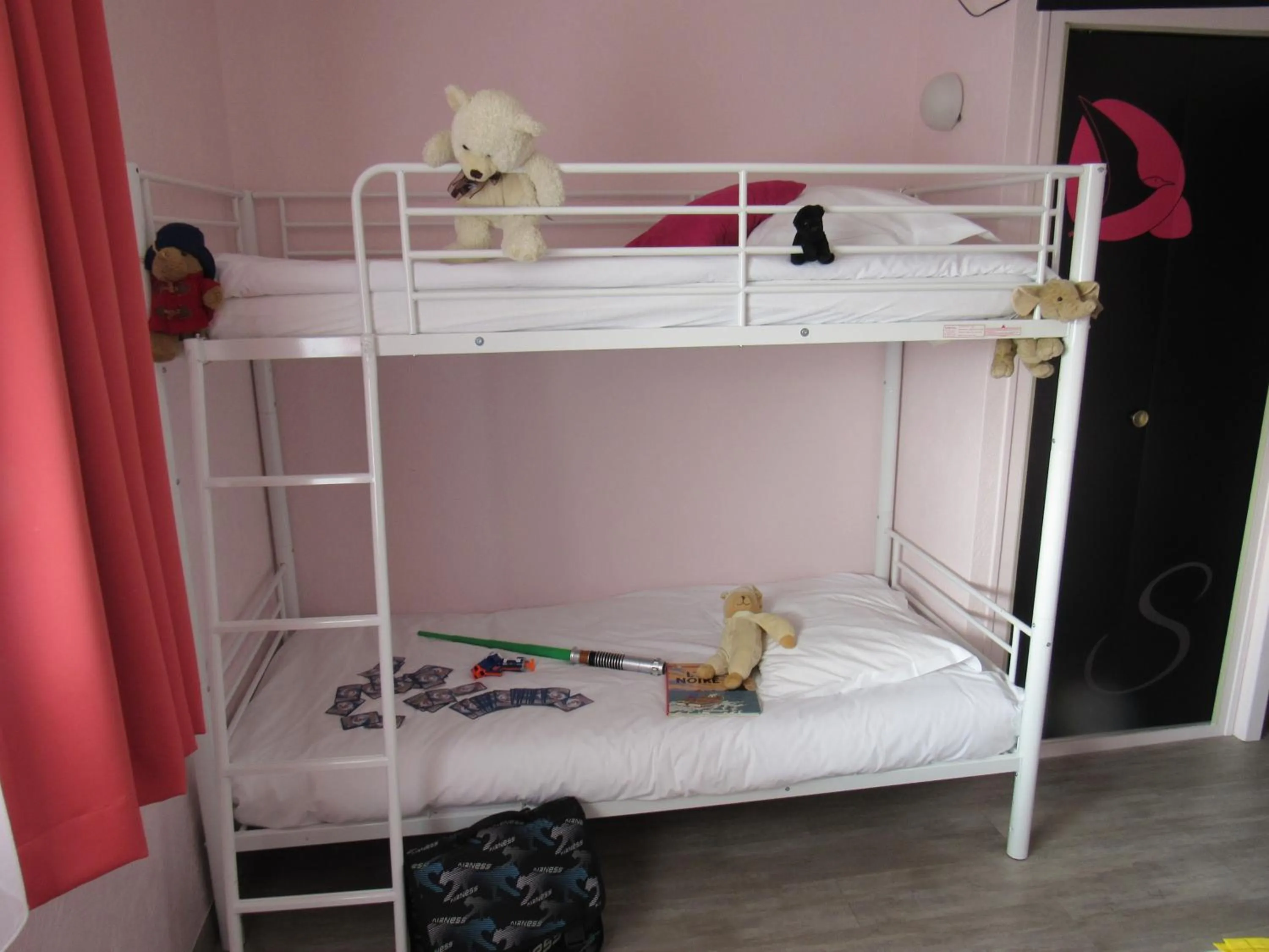 bunk bed, Bed in Citotel Les Sternes