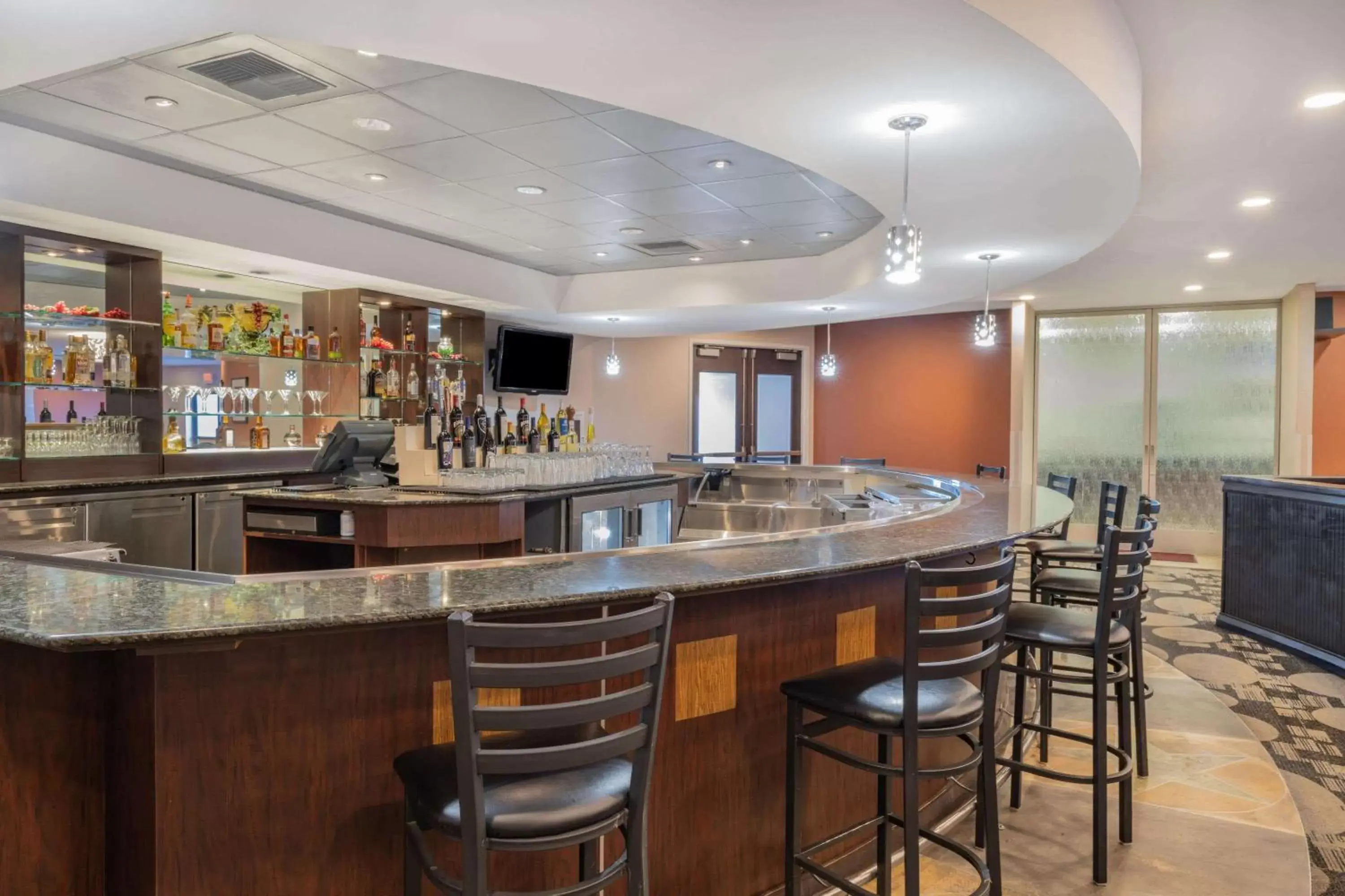 Restaurant/places to eat, Lounge/Bar in Wyndham Sacramento