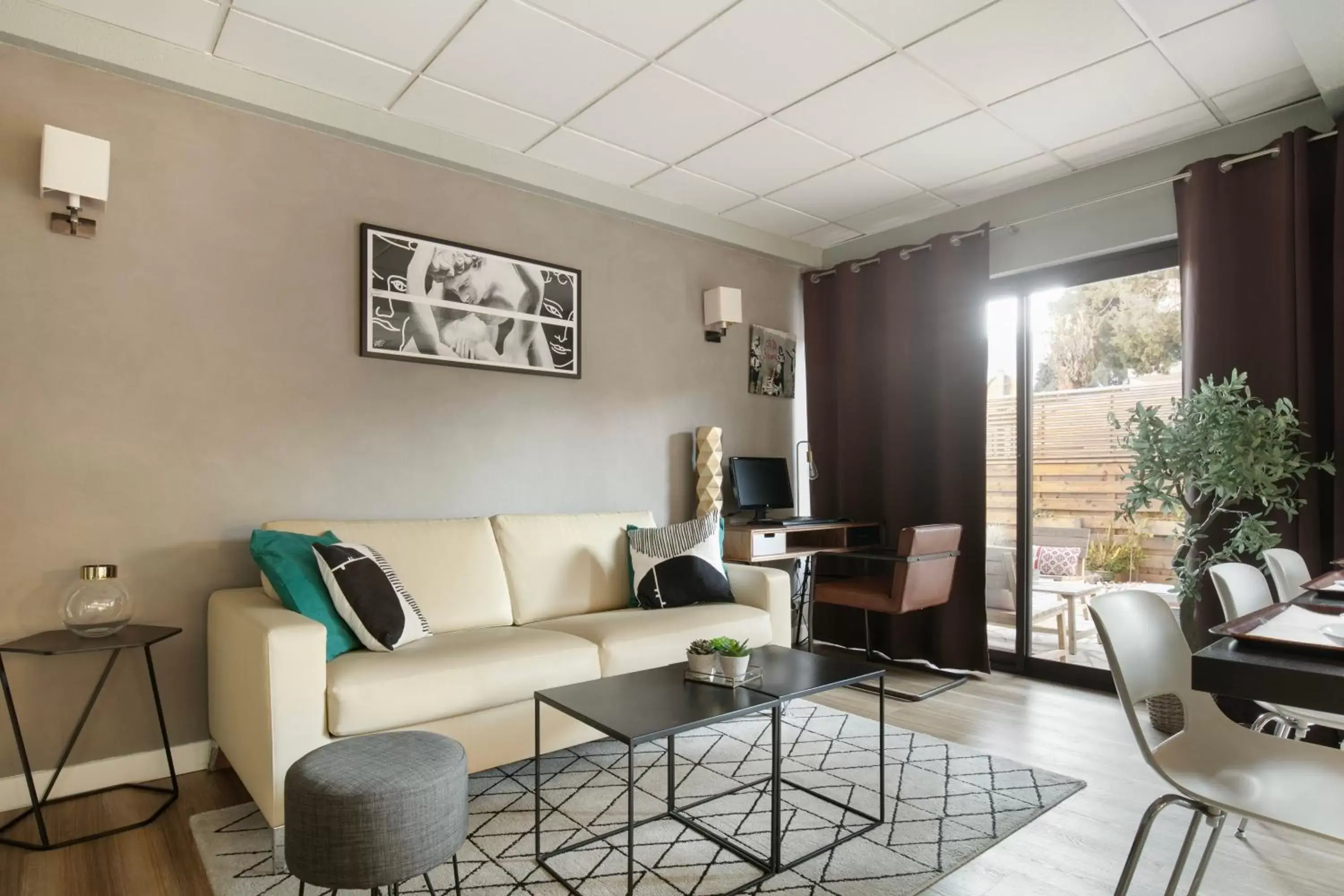 Lounge or bar, Seating Area in Hôtel Le Collier