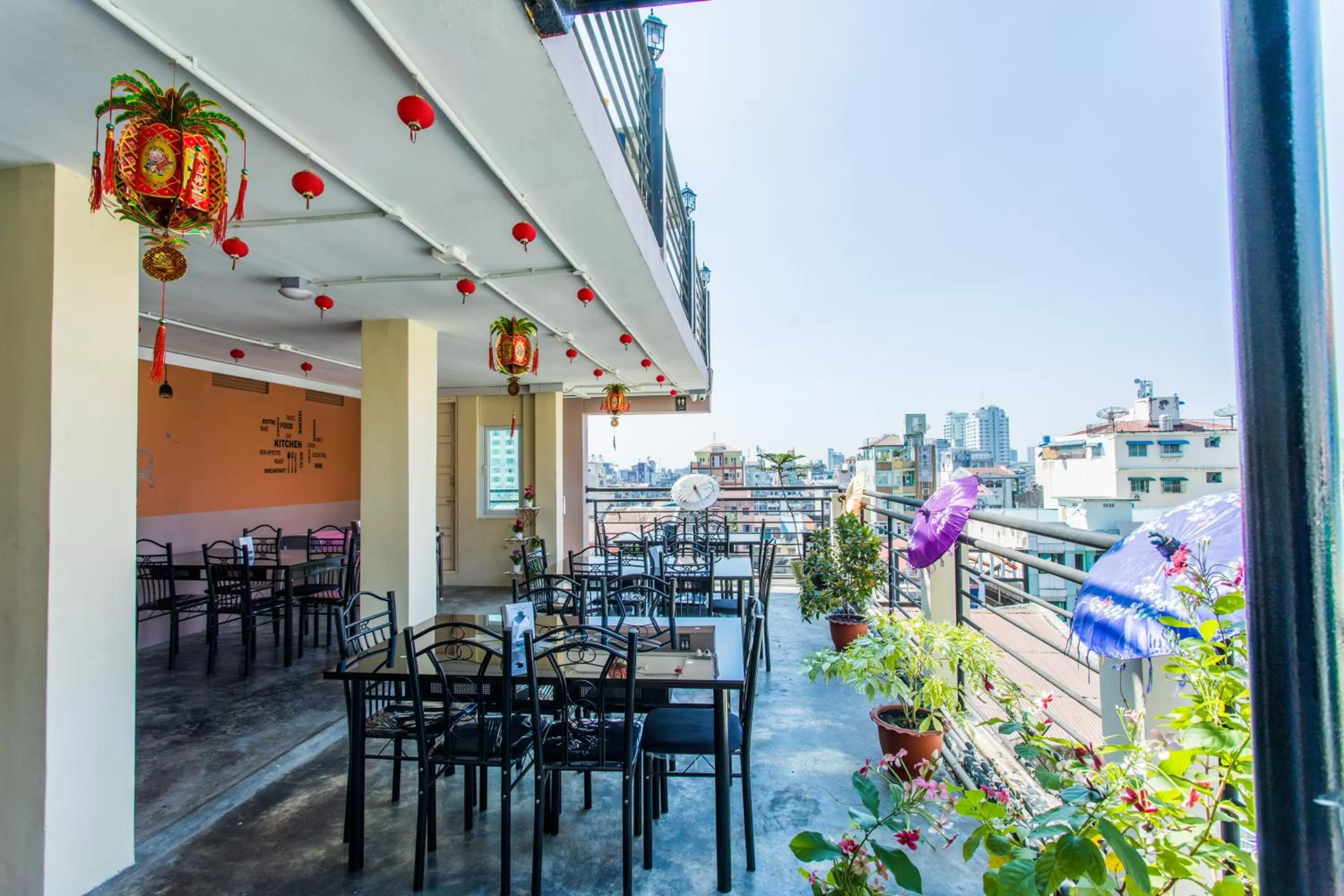 Day in Golden Gate China Town Hotel