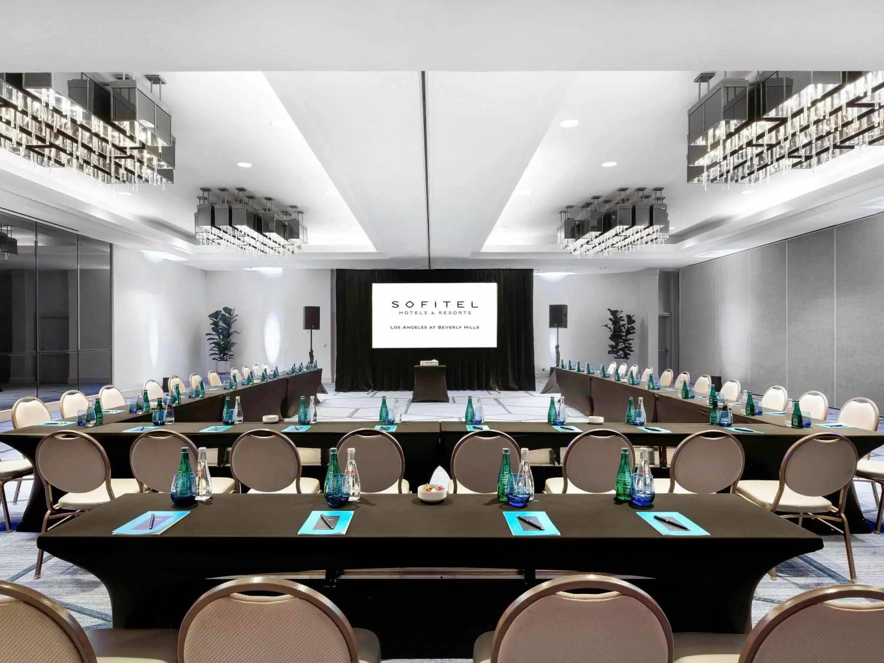 Meeting/conference room in Hotel Sofitel Los Angeles at Beverly Hills