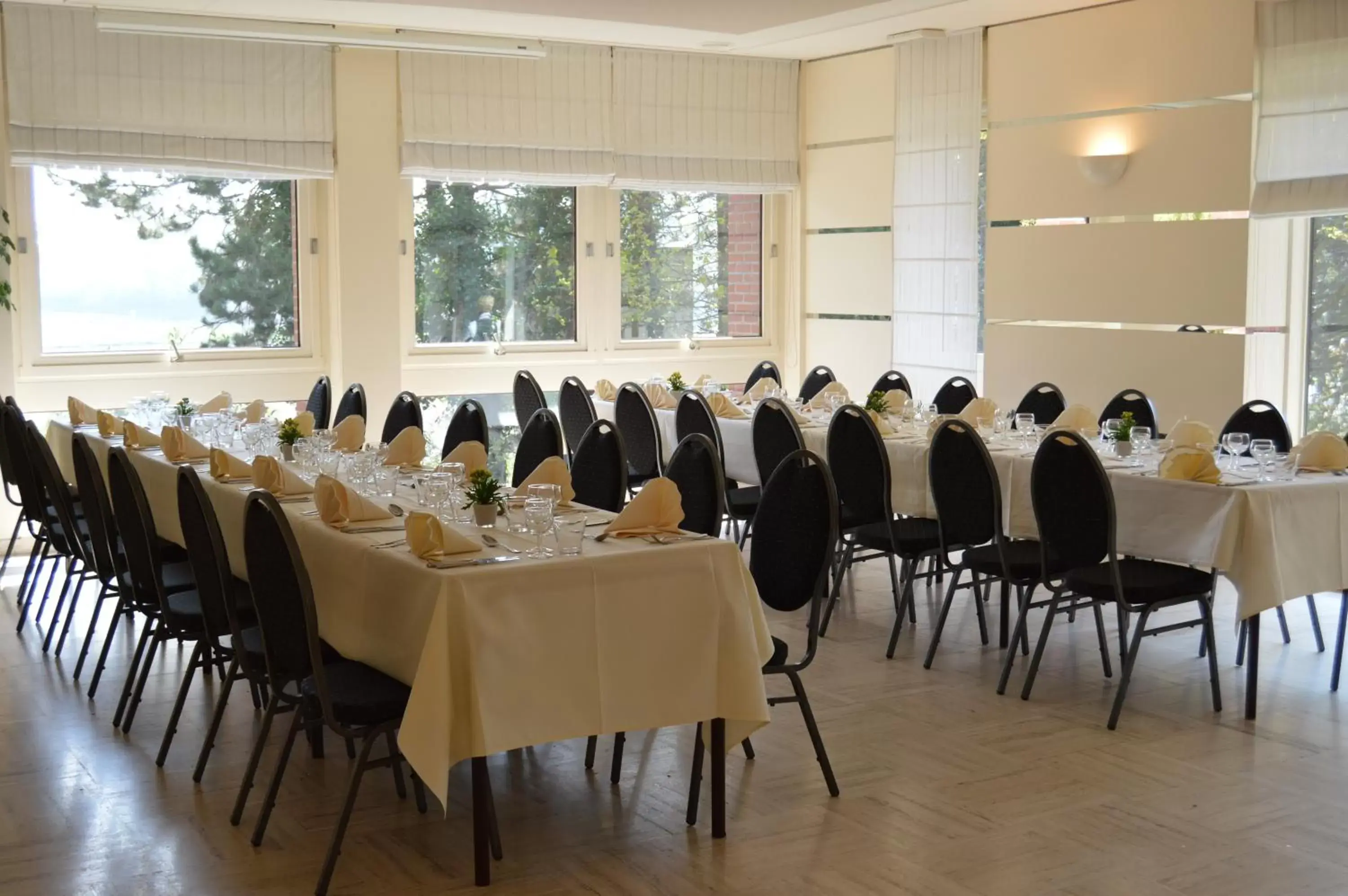 Banquet/Function facilities, Restaurant/Places to Eat in Hotel Les 3 Cles