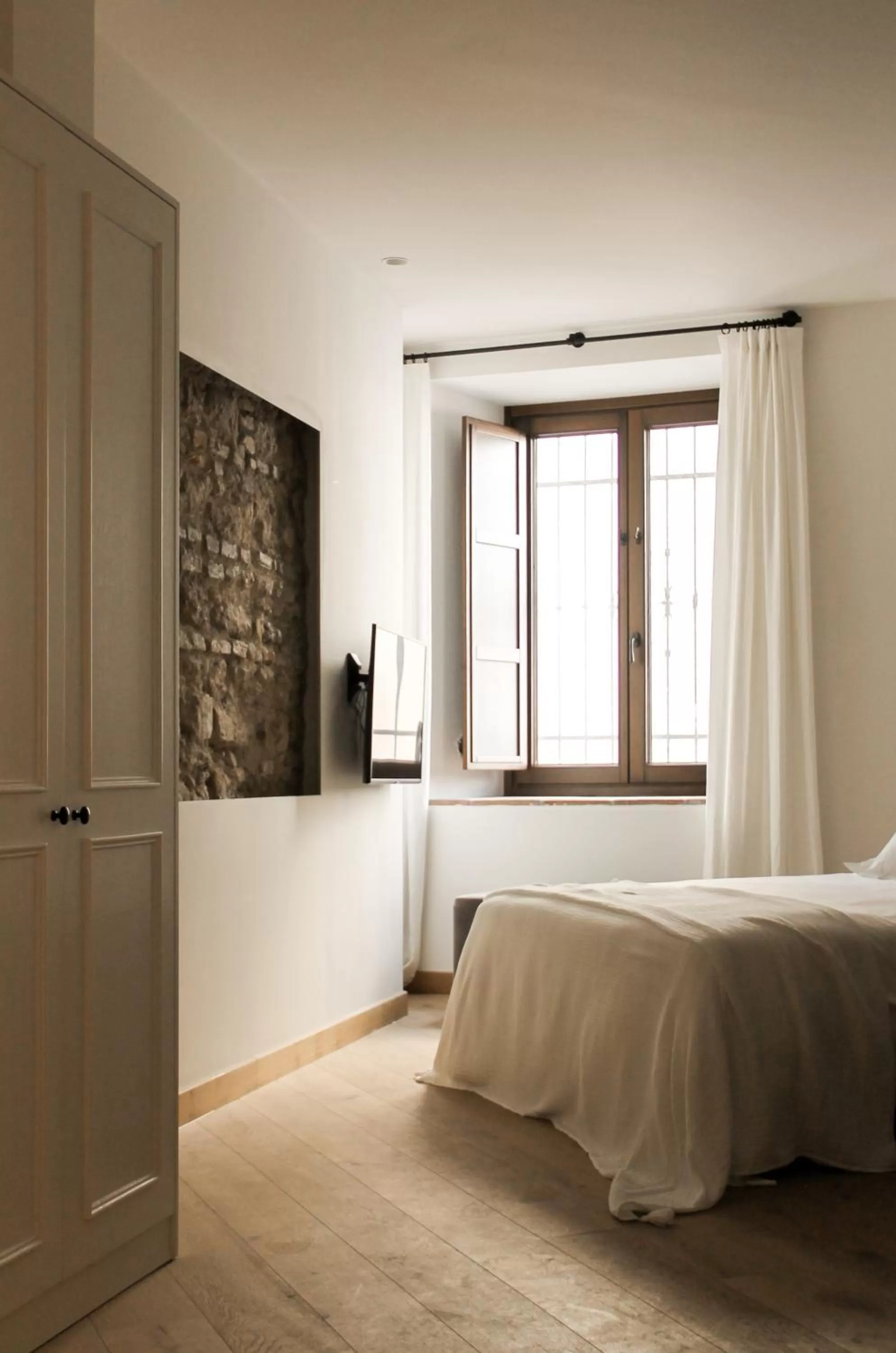 Bed in La Ermita Suites - Único Hotel Monumento de Córdoba