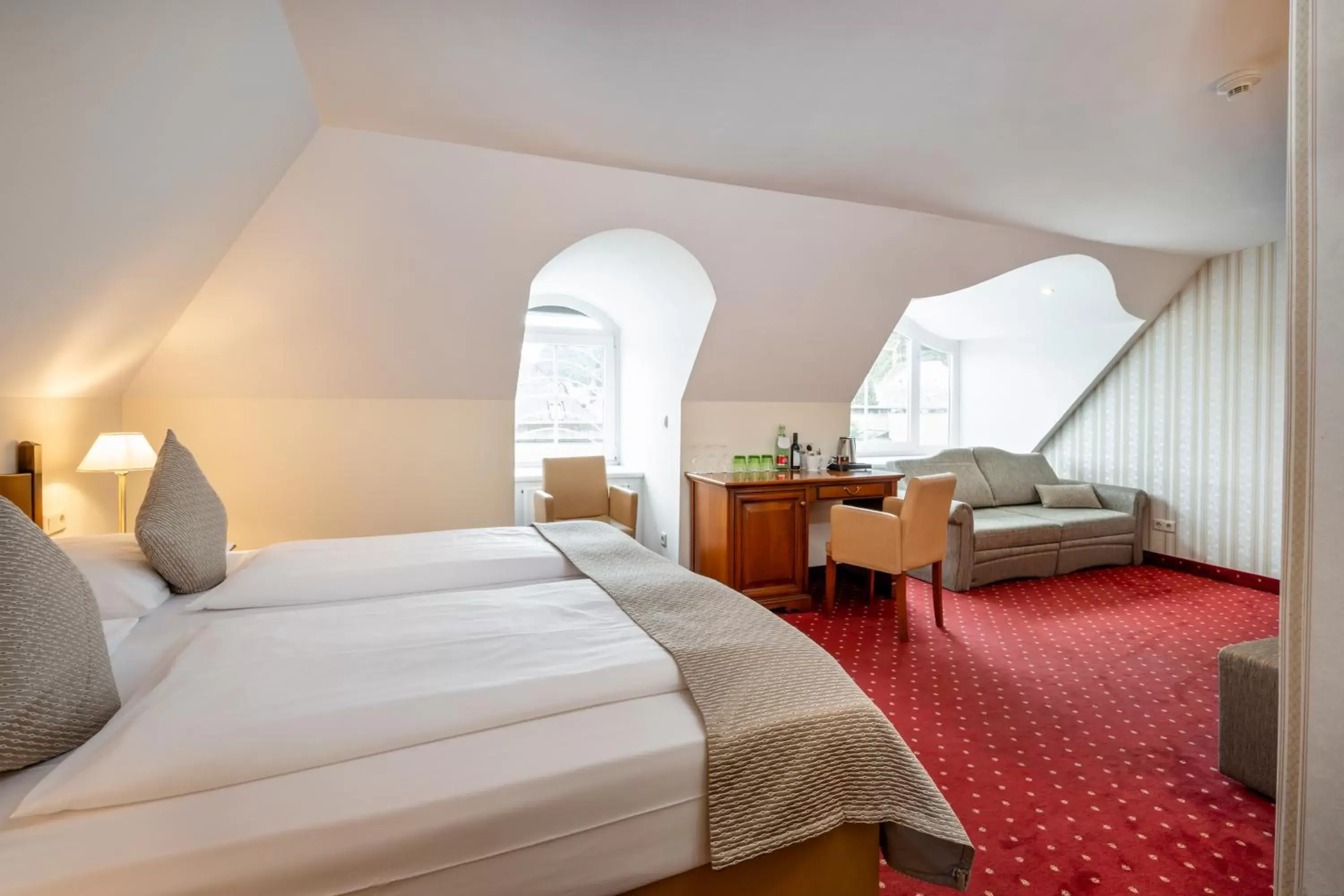 Bedroom, Bed in Hotel am Mirabellplatz