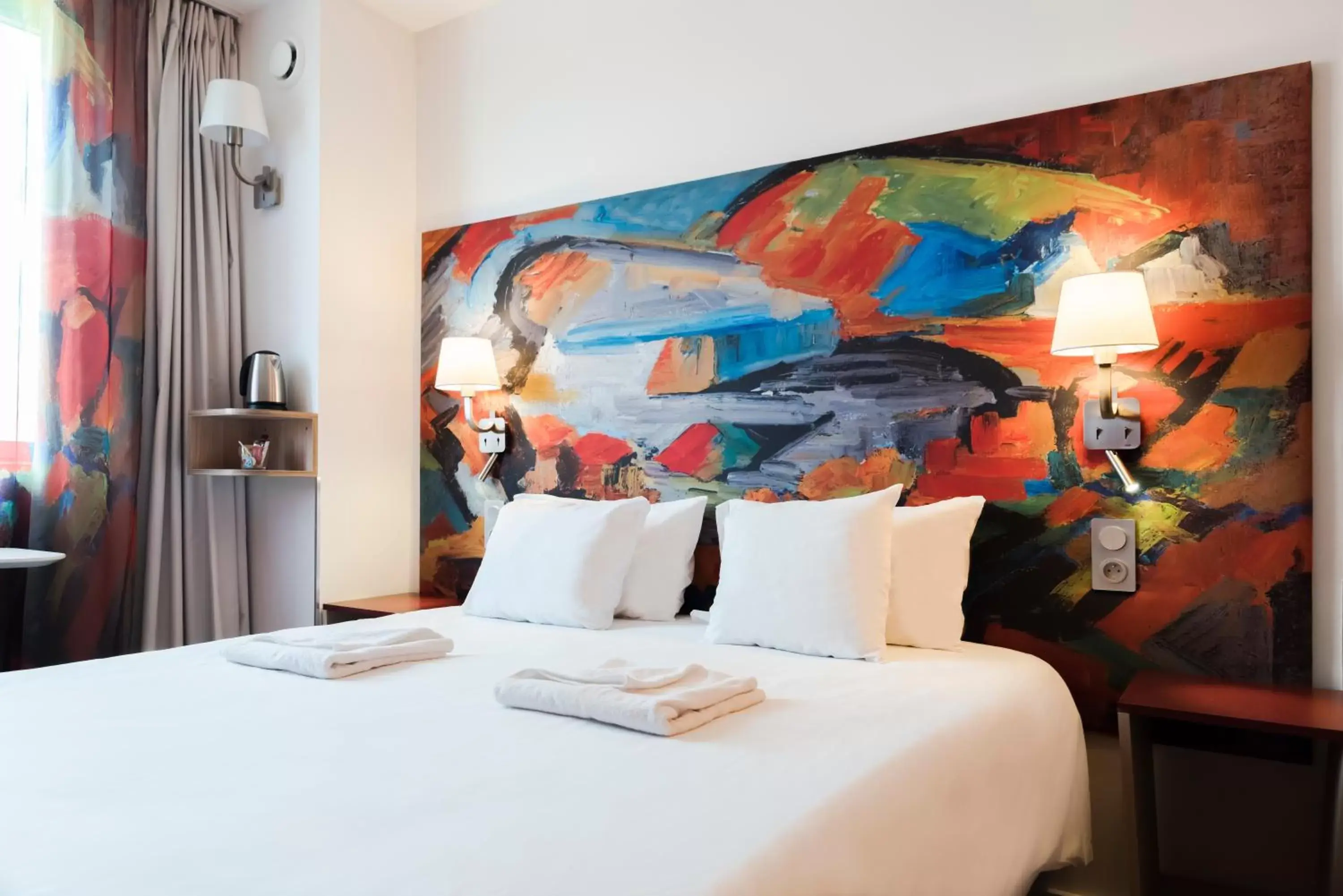 Bed in The Originals City, Hôtel Codalysa, Torcy (Inter-Hotel)