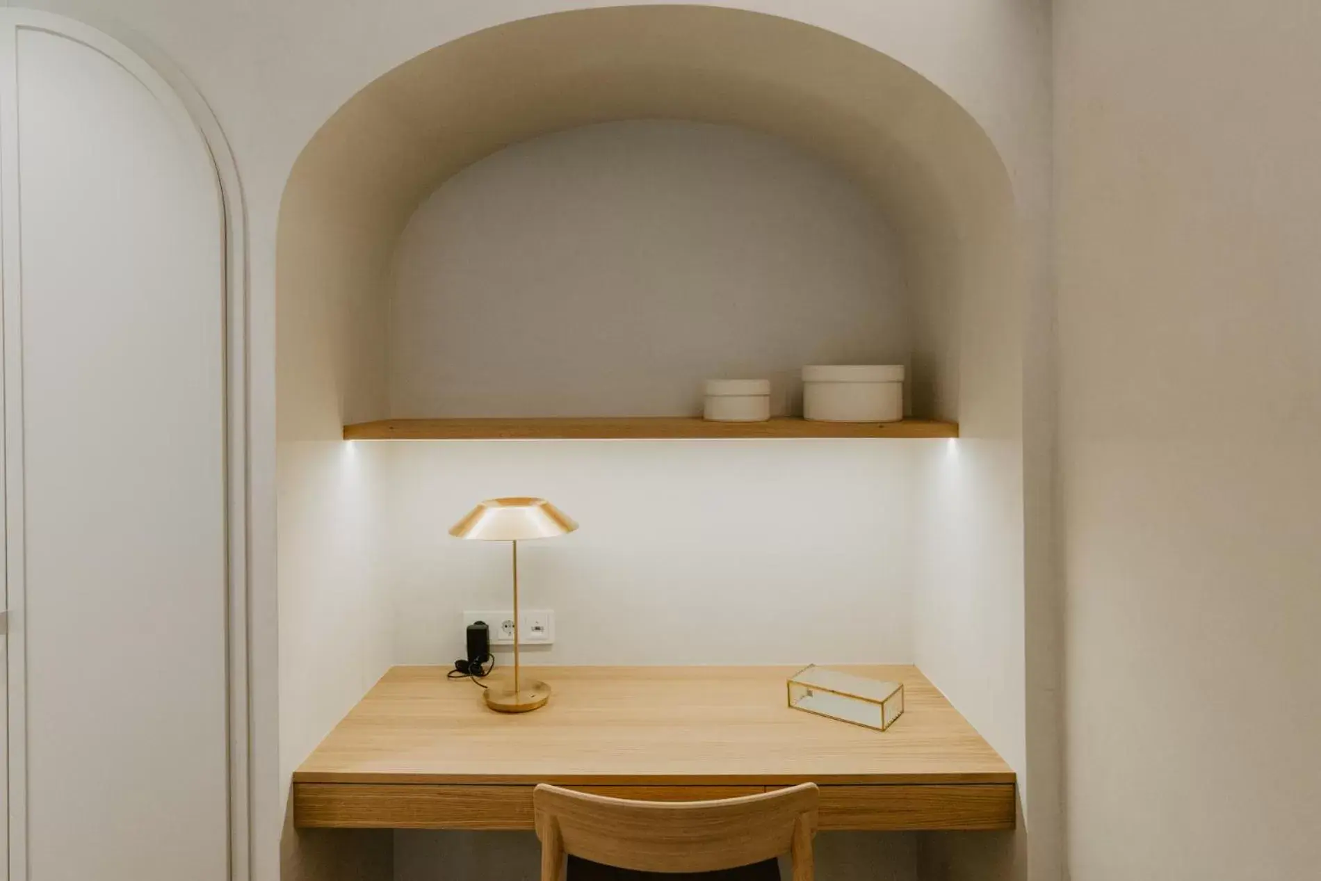 Seating area, Bathroom in Hotel Boutique Petit Luxe