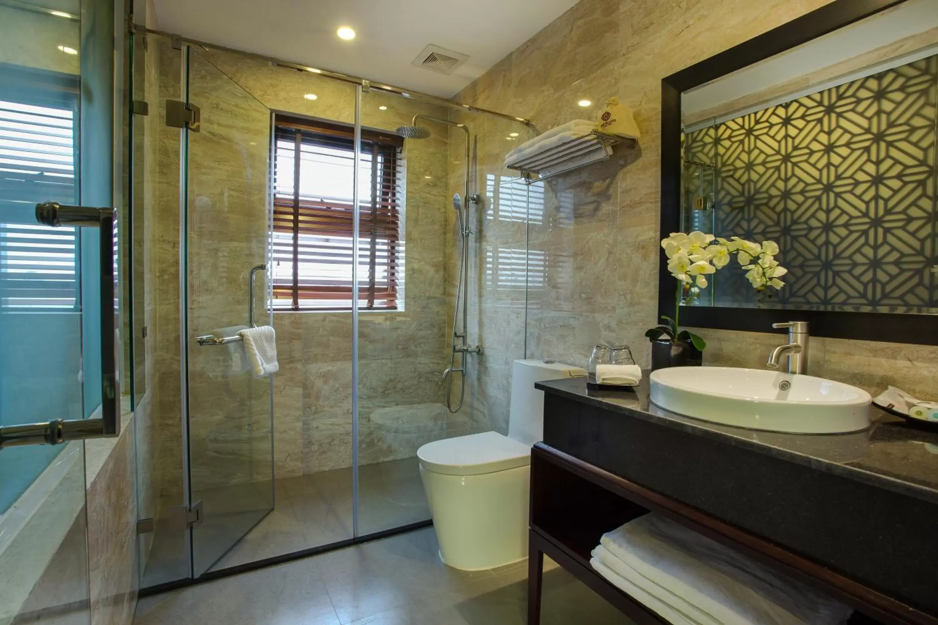 Bathroom in Hanoi Marvellous Hotel & Spa