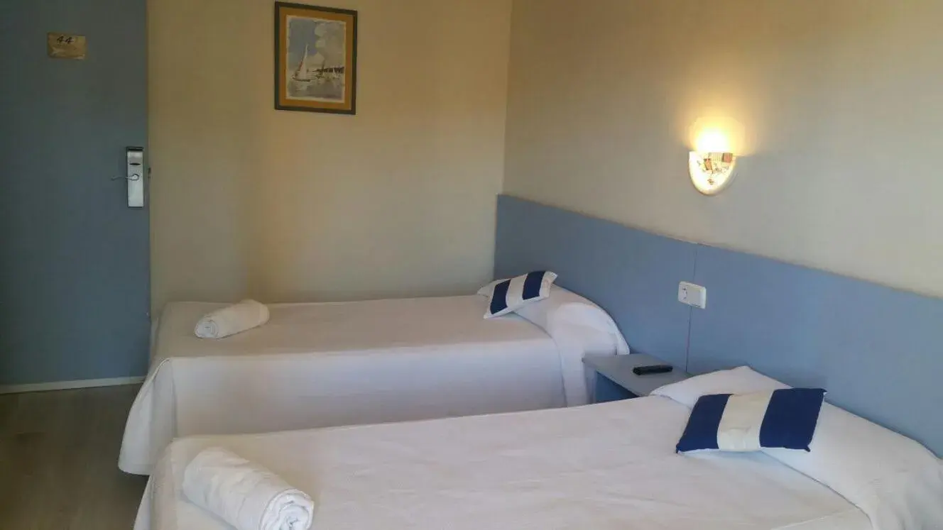 Bed in Hotel del Mar