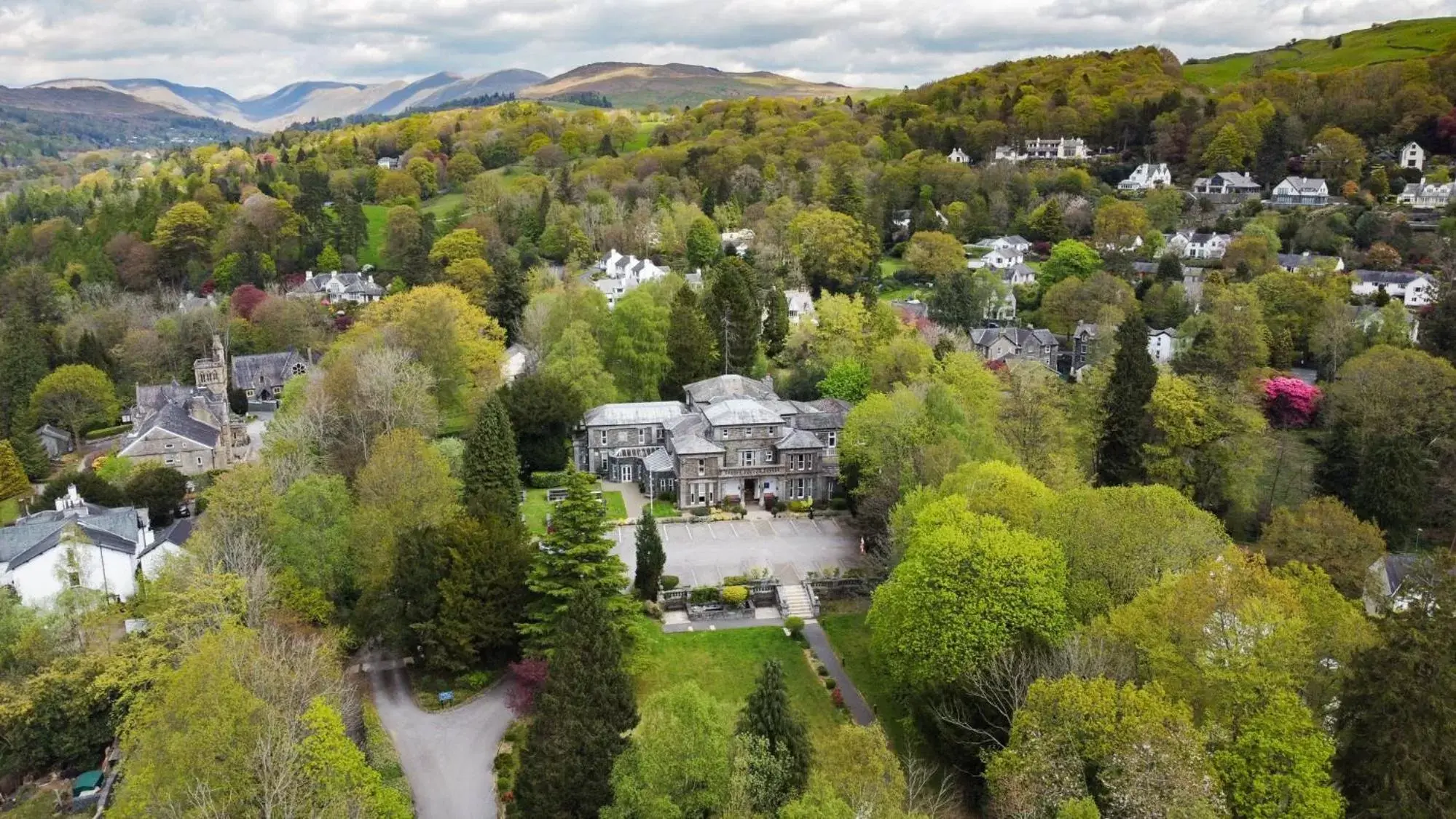 Bird's eye view, Bird's-eye View in Windermere Manor Hotel