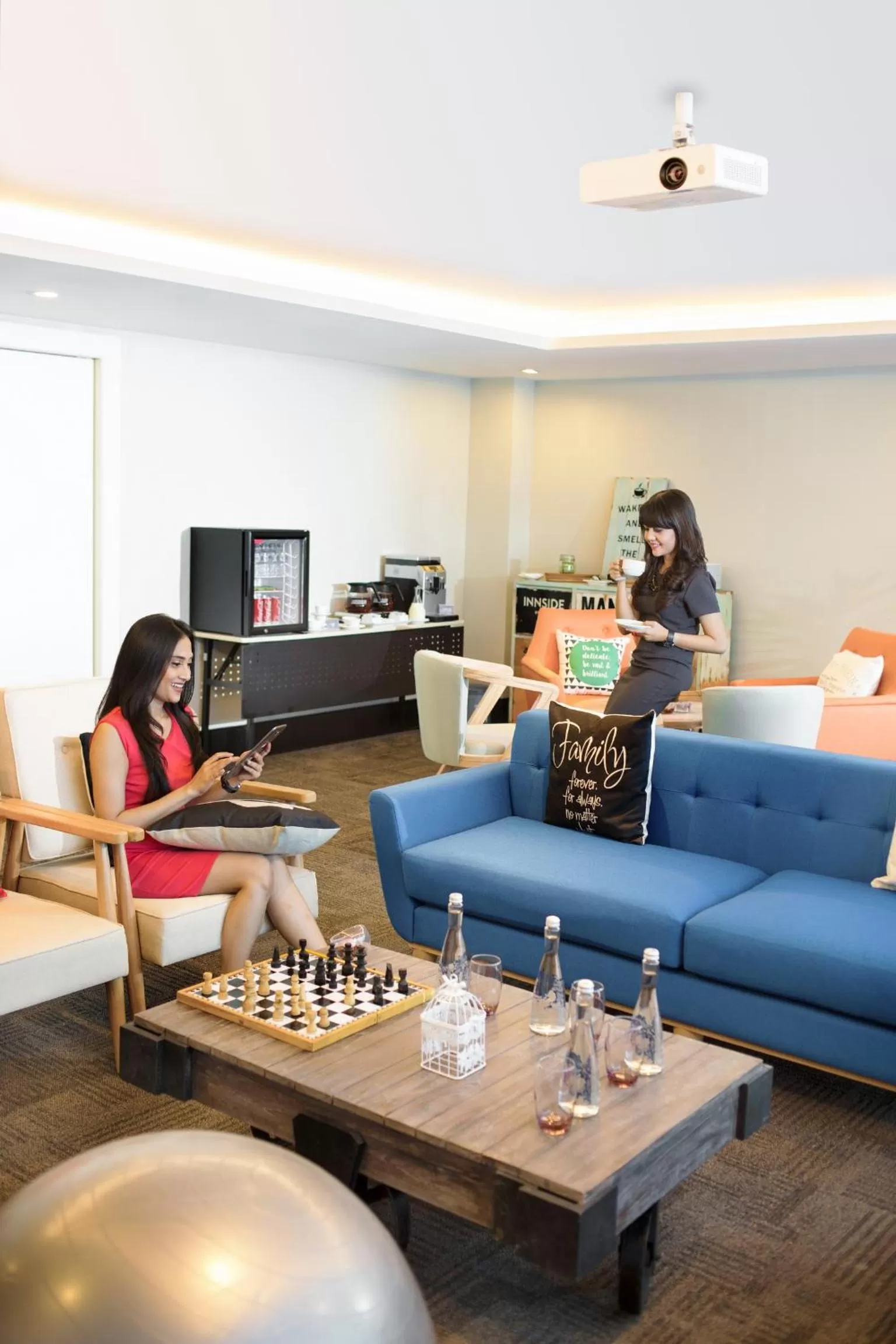 Communal lounge/ TV room in INNSiDE by Meliá Yogyakarta