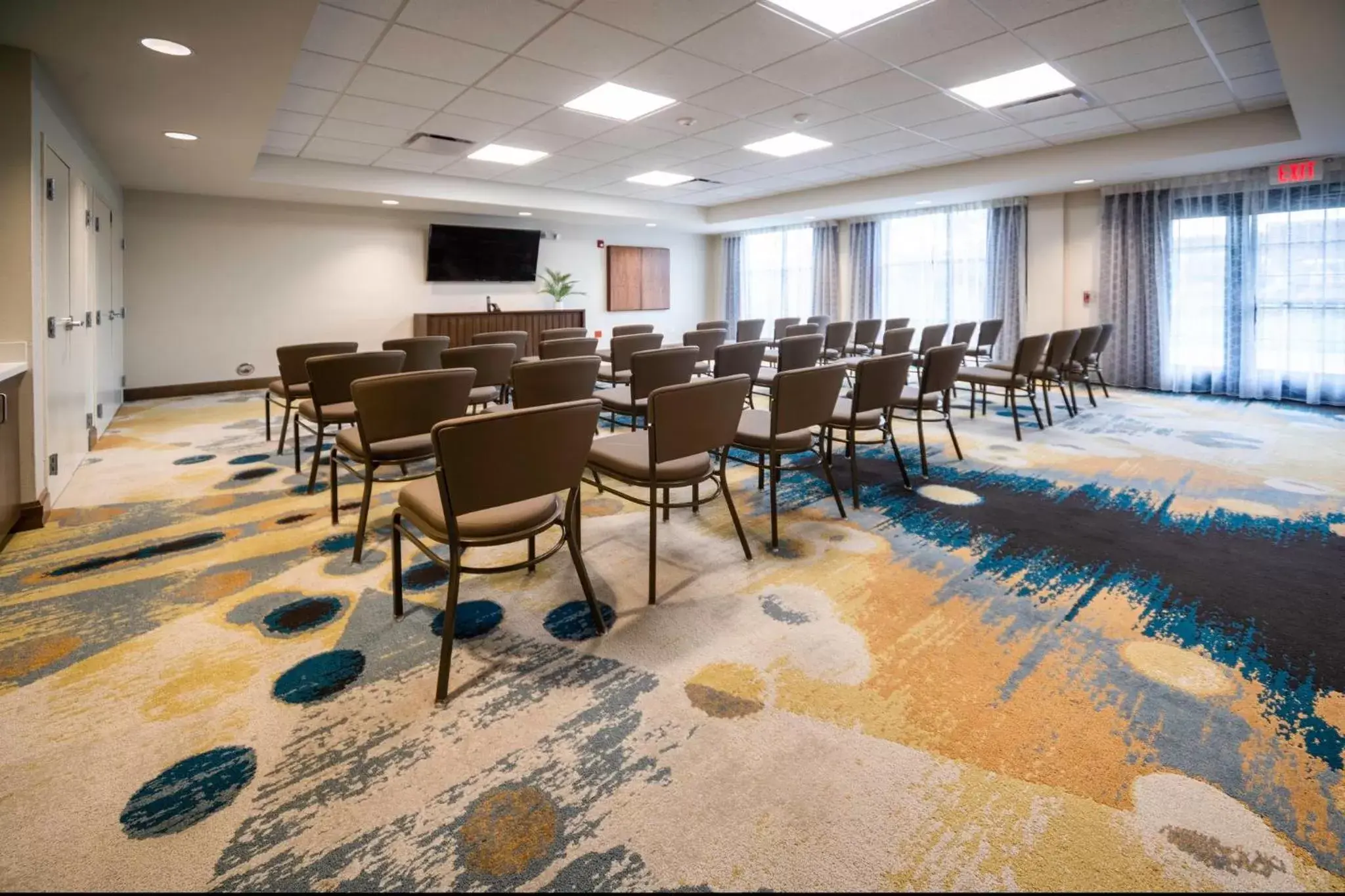 Meeting/conference room in Staybridge Suites - Summerville, an IHG Hotel