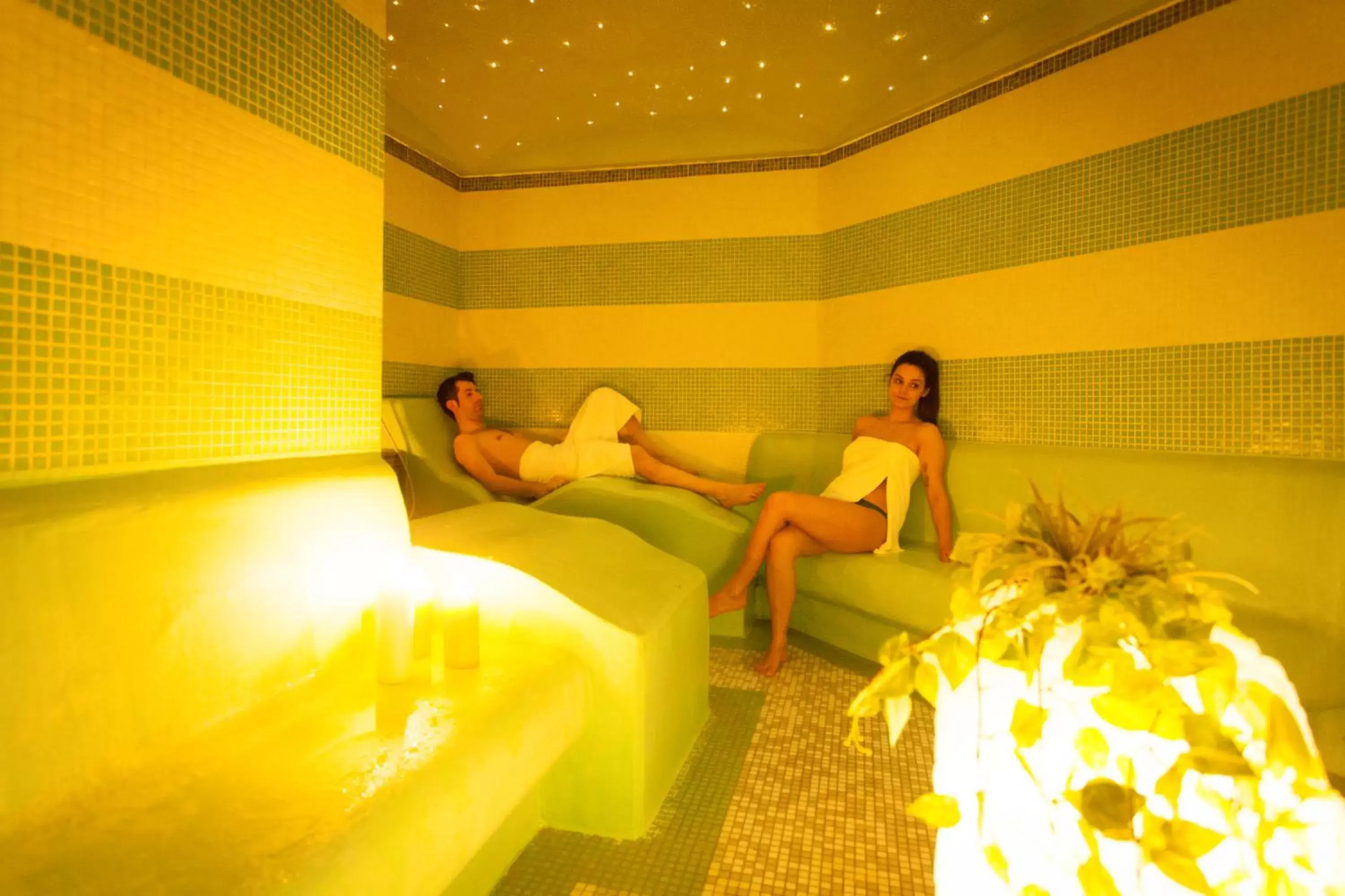 Spa and wellness centre/facilities, Guests in Sartori's Hotel