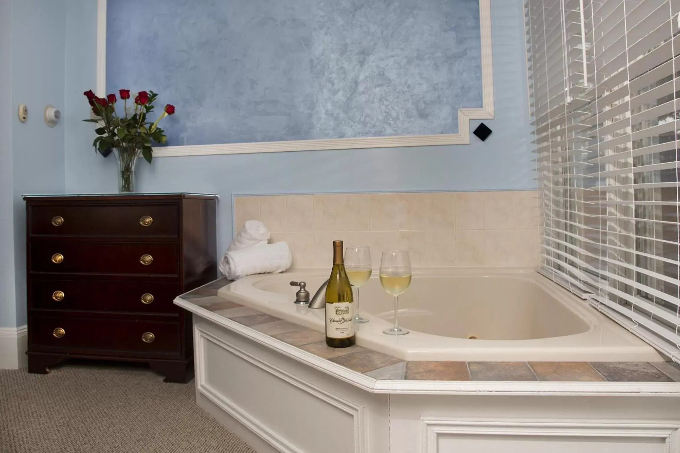 Decorative detail, Bathroom in Glynn House Inn