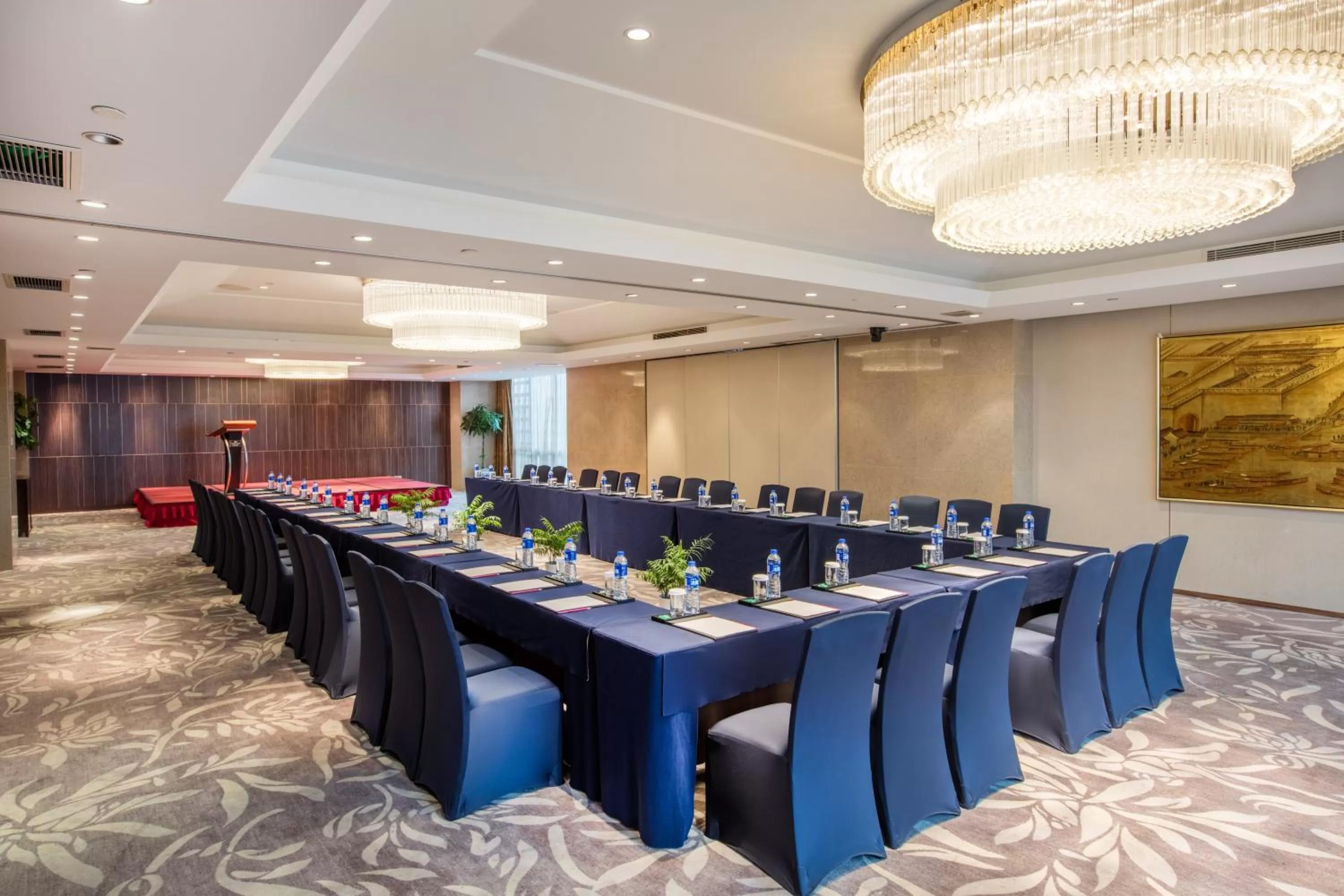Meeting/conference room in Crowne Plaza Nanjing Jiangning by IHG