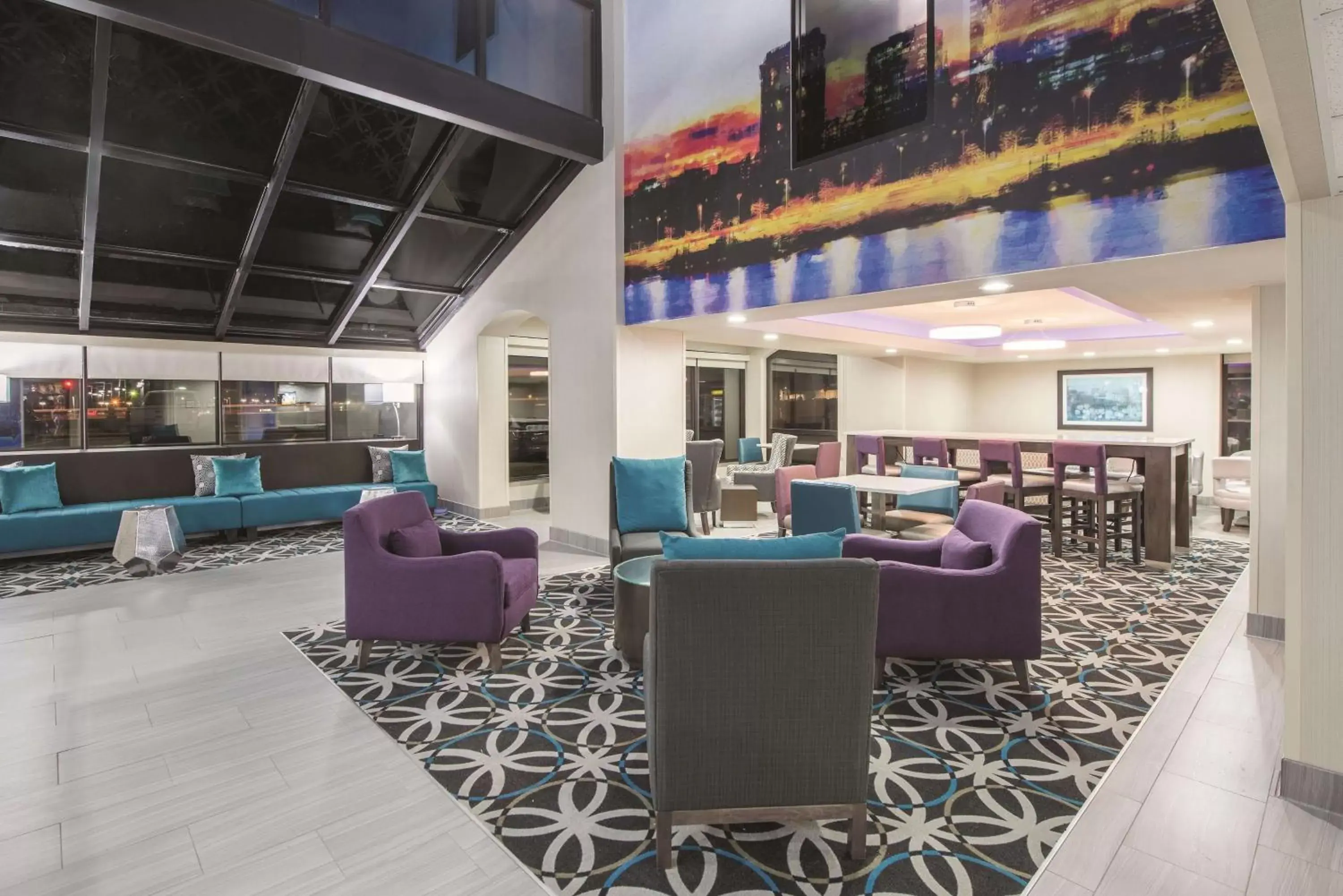 Lobby or reception, Lounge/Bar in La Quinta by Wyndham Festus - St. Louis South