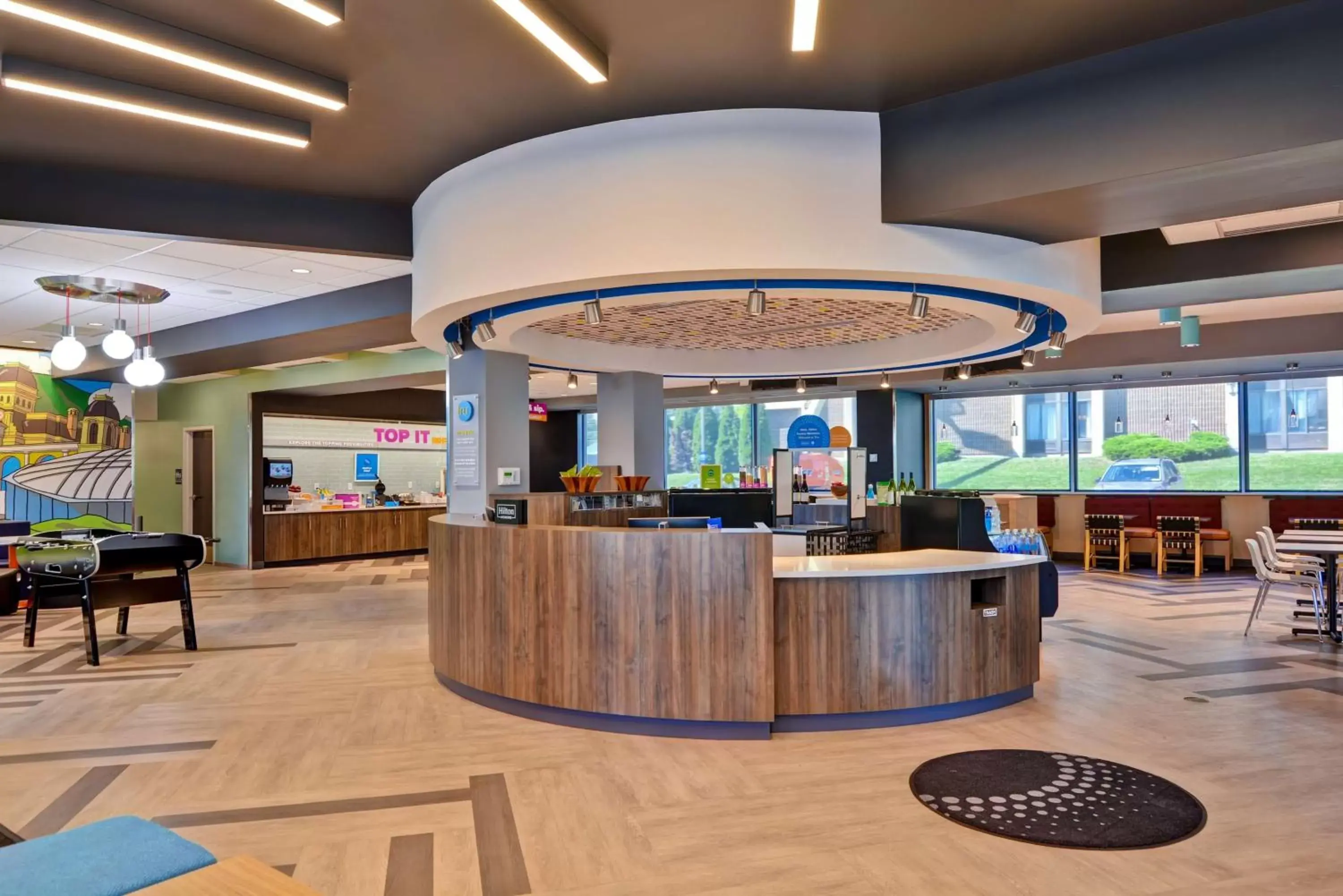 Lobby or reception in Tru by Hilton Syracuse North Airport Area