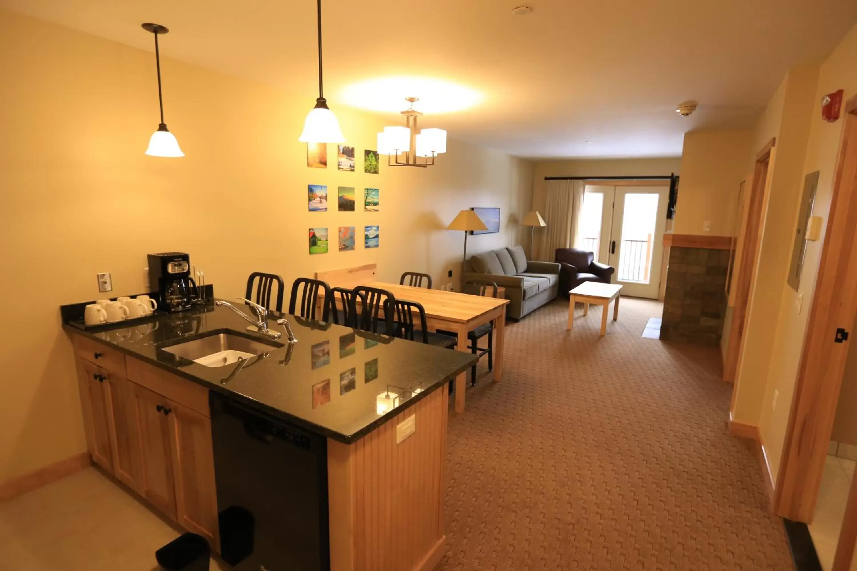 Kitchen or kitchenette in Burke Mountain Hotel and Conference Center