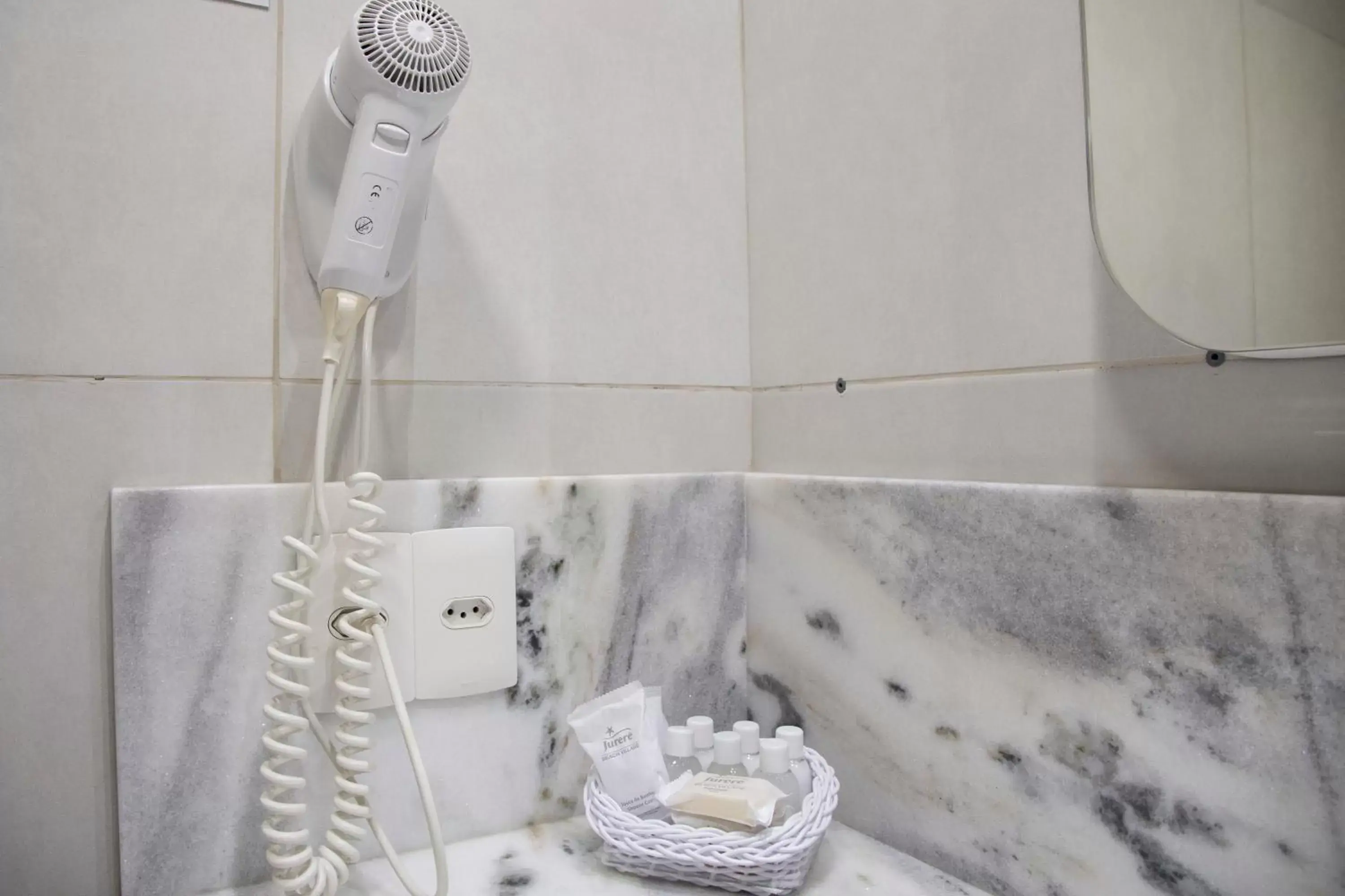 Bathroom in Jurerê Beach Village - Studio Vista Mar Bathroom in Jurerê Beach Village - Studio Vista Mar