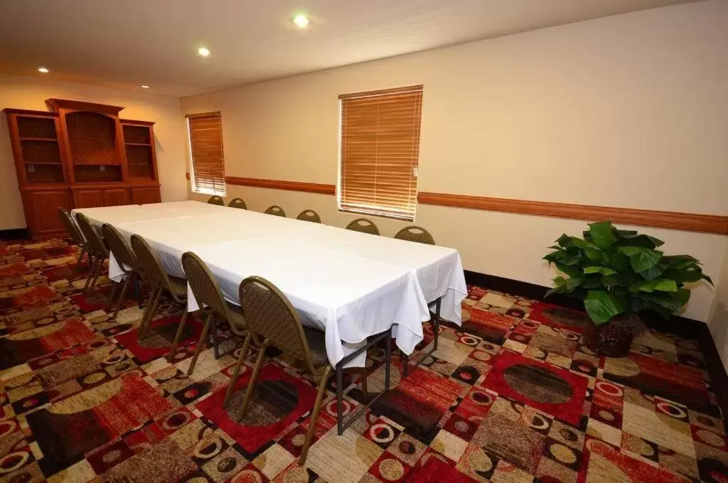 Meeting/conference room in Best Western Casa Villa Suites