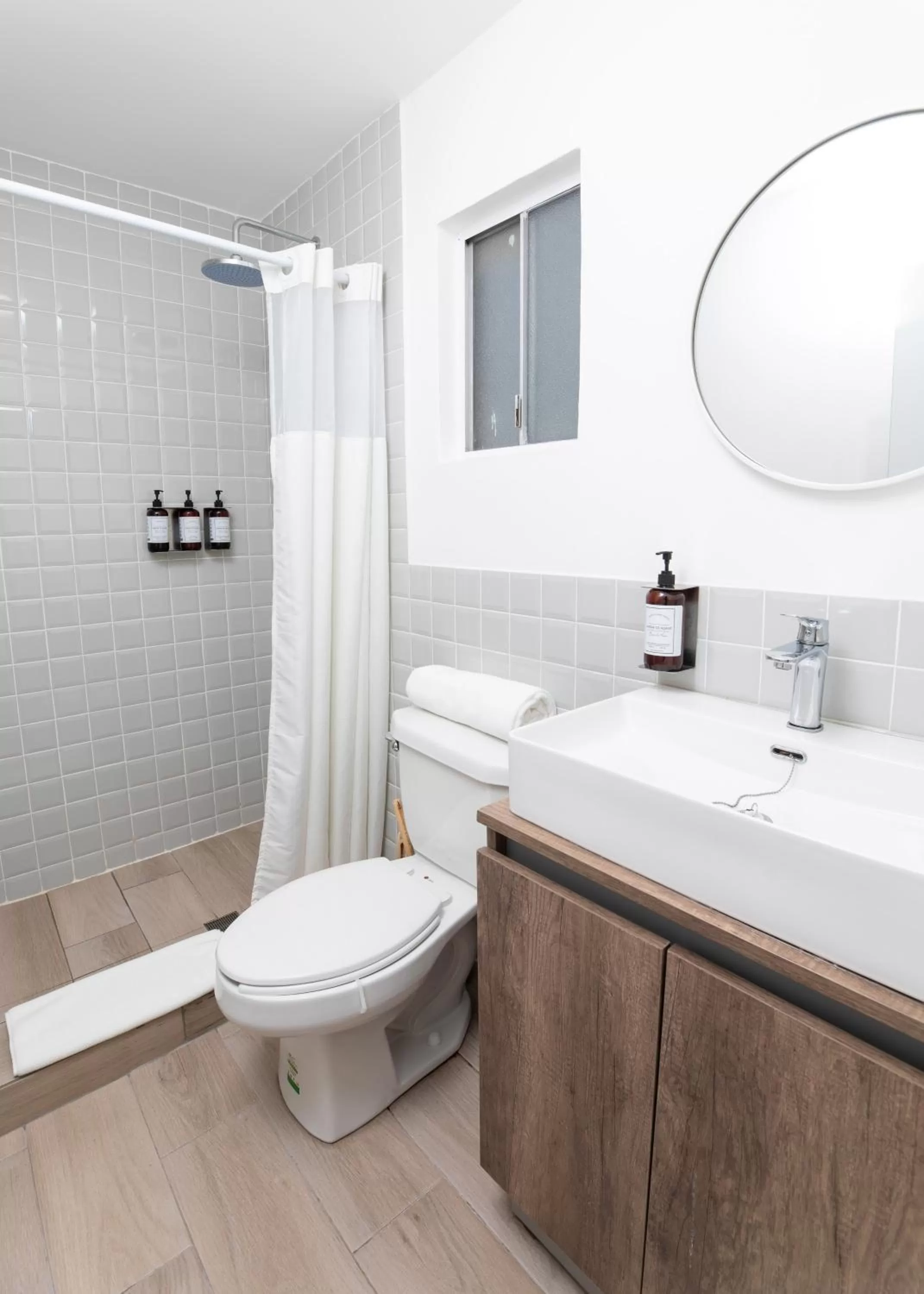 Bathroom in Beach House by Eazy