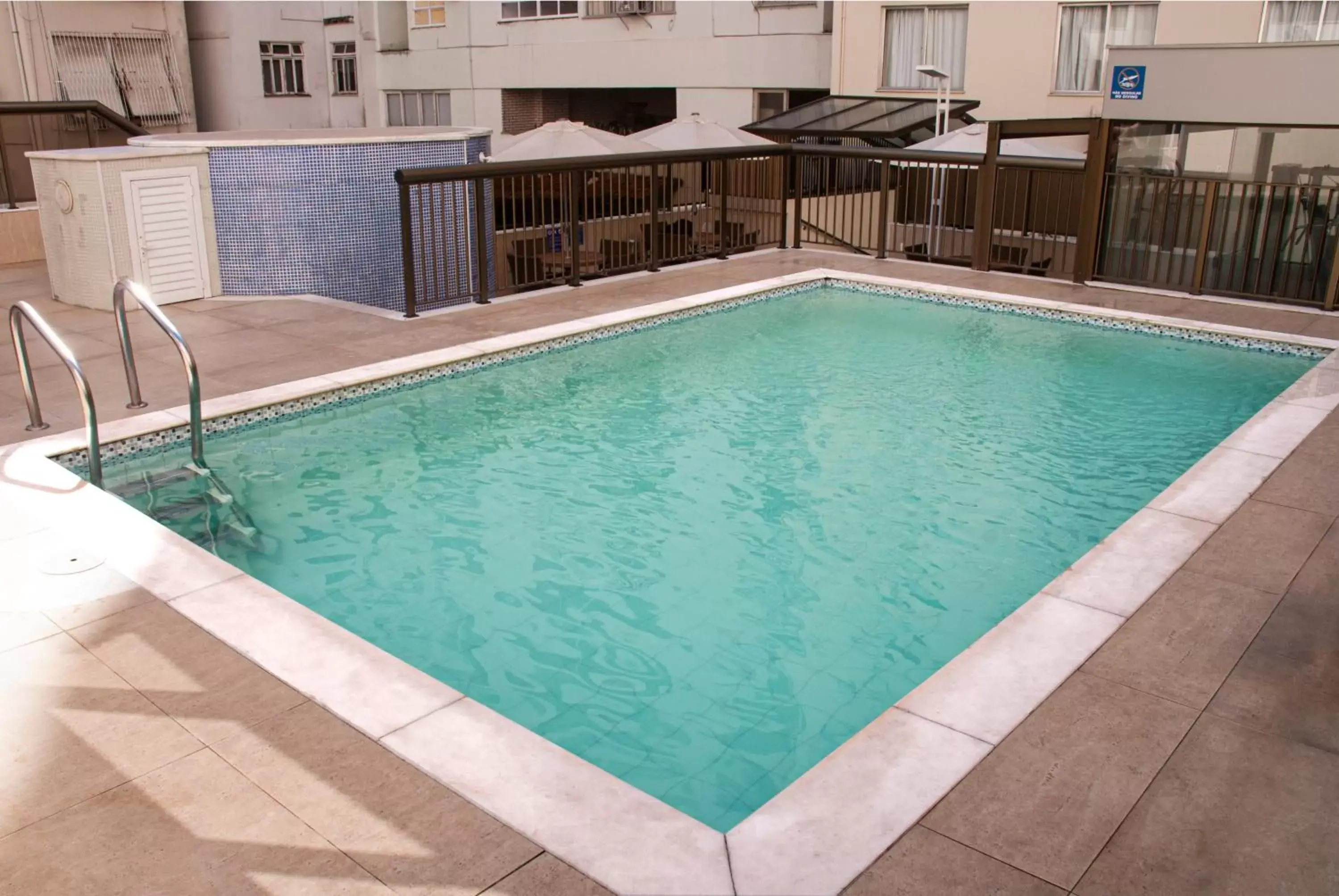 Swimming Pool in Hotel Astoria Copacabana