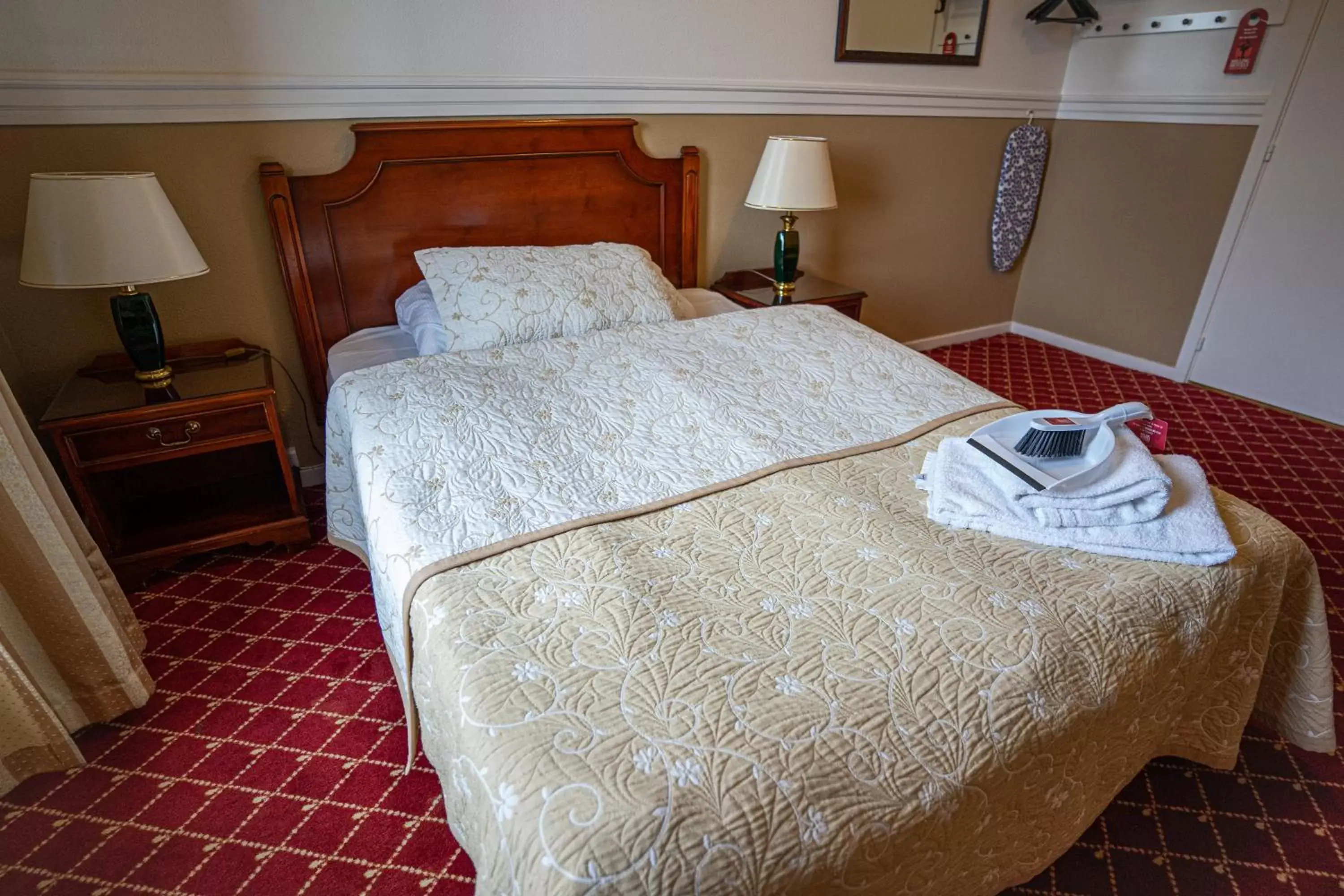Bedroom, Bed in Milling Hotel Plaza