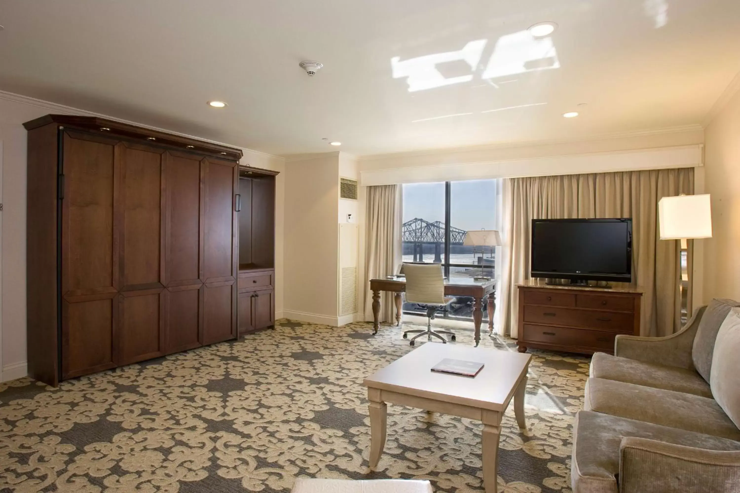 Living room, Seating Area in Hilton New Orleans Riverside