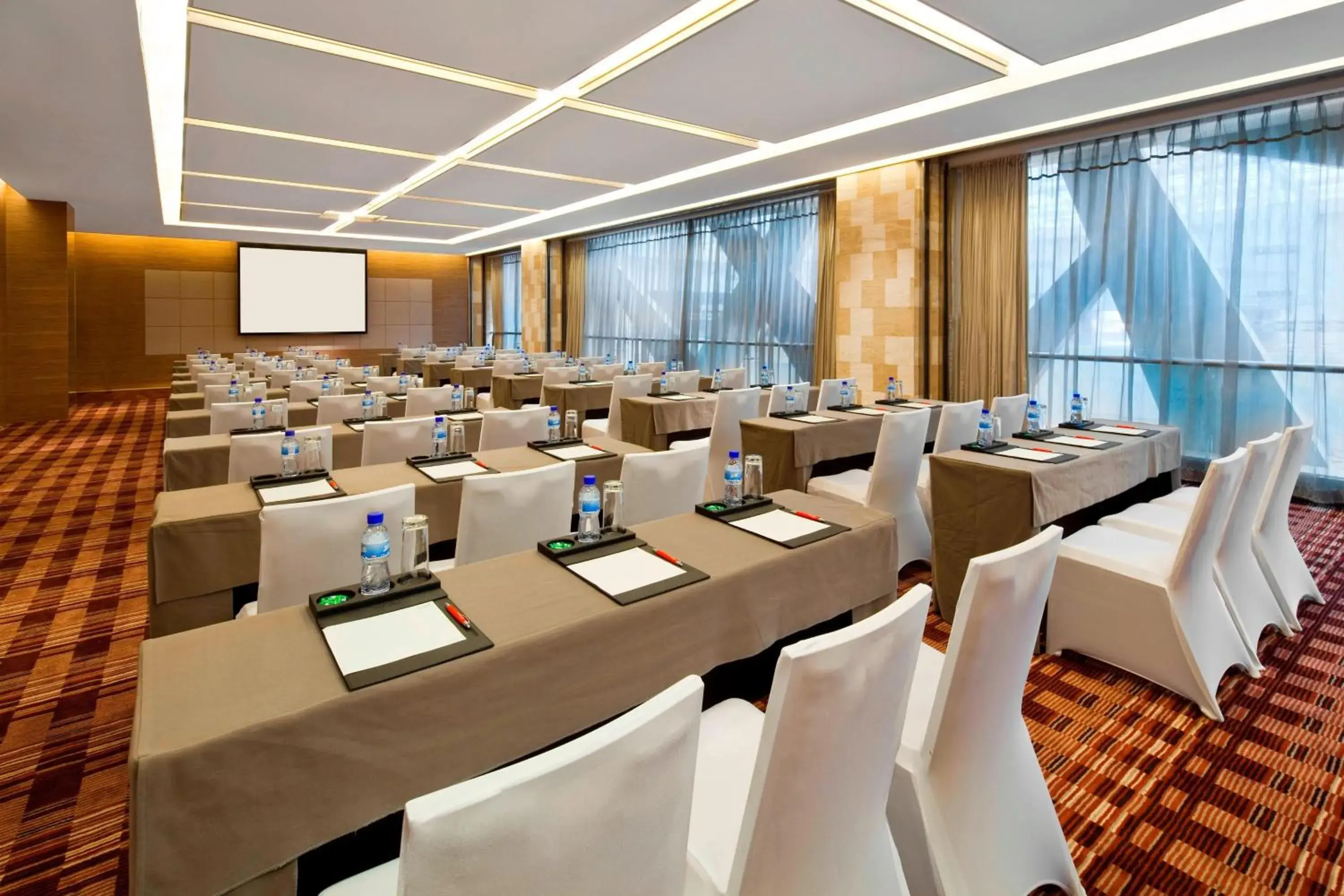 Meeting/conference room in Four Points by Sheraton Qingdao, Chengyang